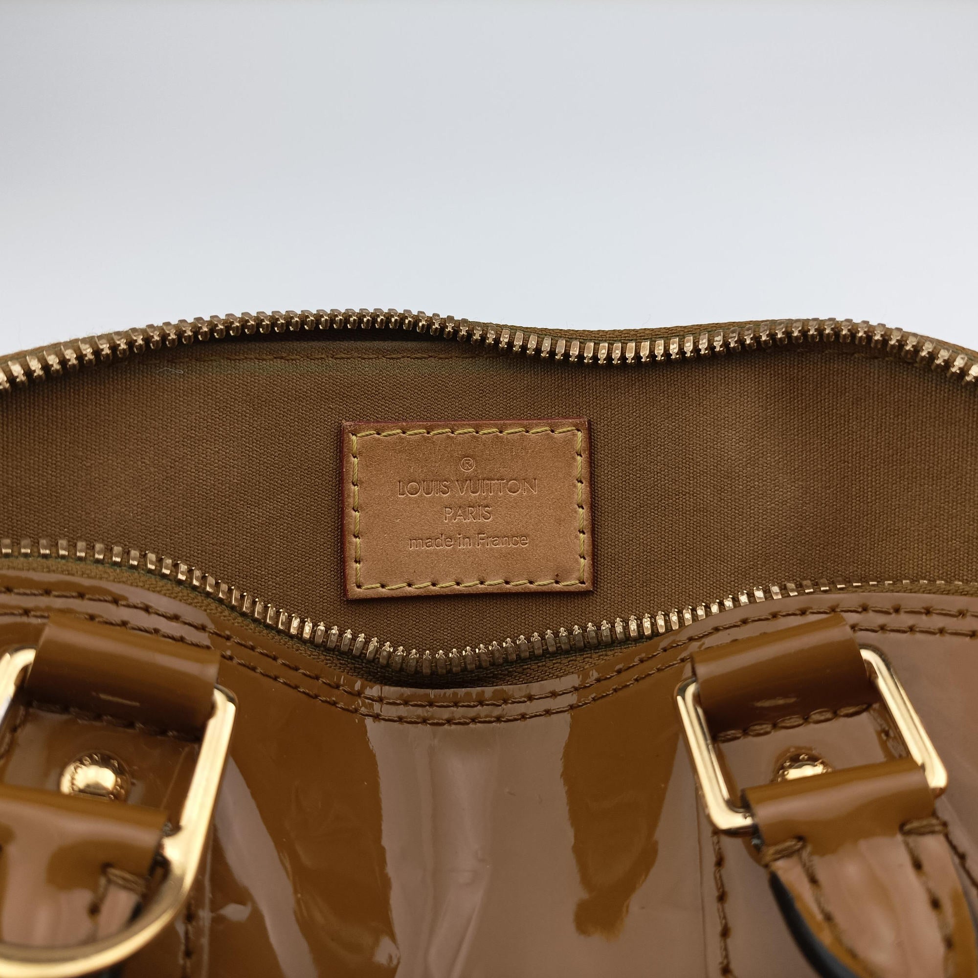 Pre-owned Louis Vuitton Alma BB brown Vernis M91585 shoulderbag | stylenewstar