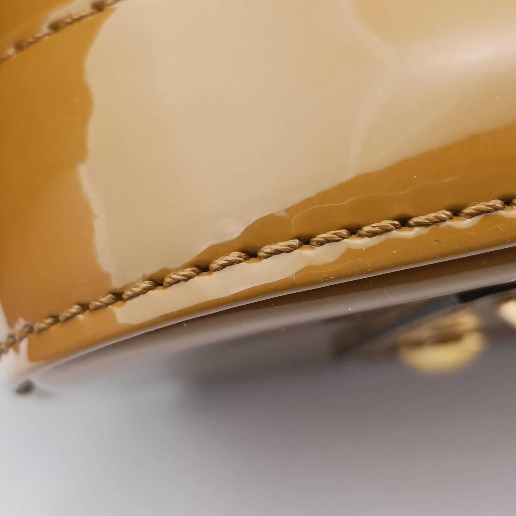 Pre-owned Louis Vuitton Alma BB brown Vernis M91585 shoulderbag | stylenewstar