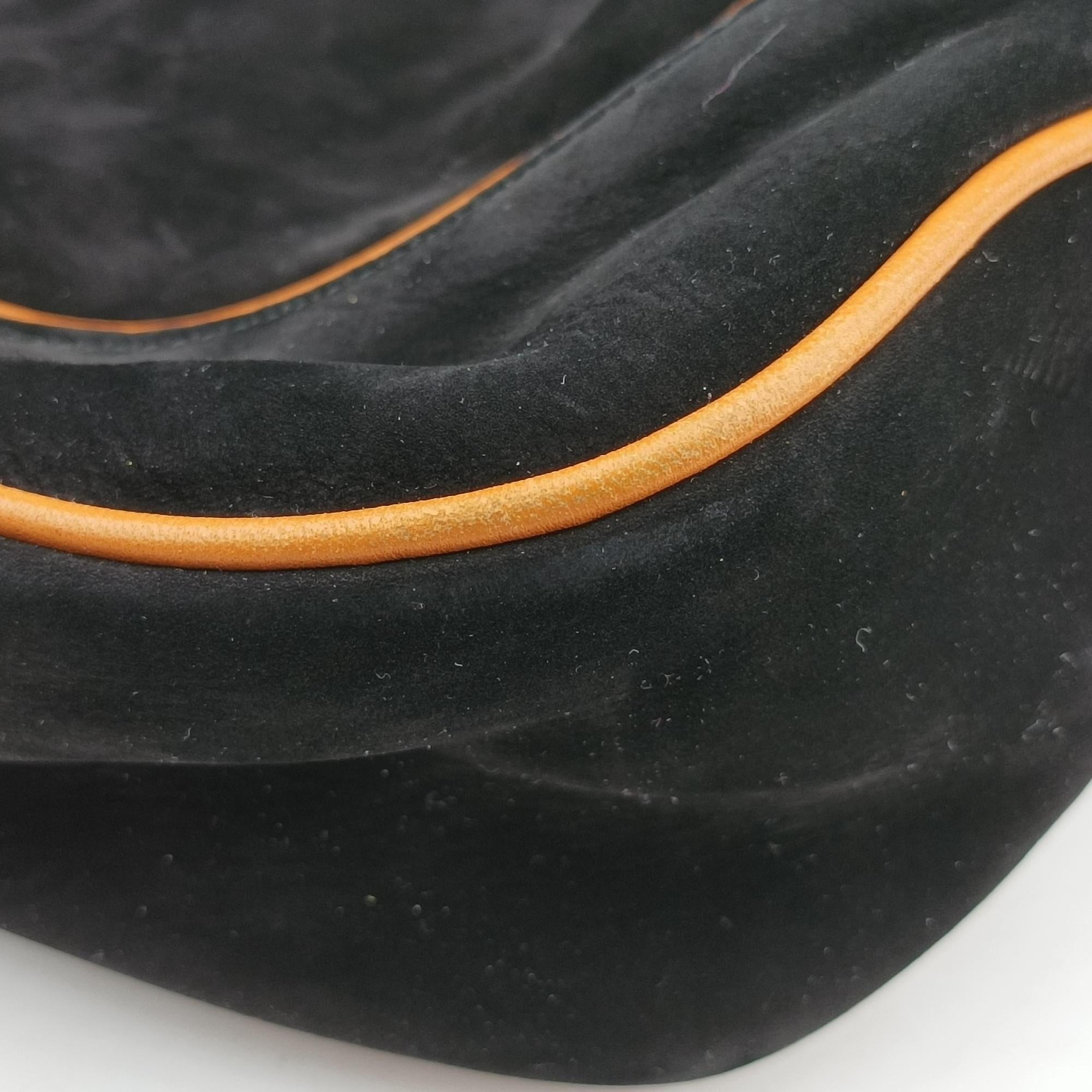 Pre-owned Gucci New Jackie Black suede  shoulderbag | stylenewstar