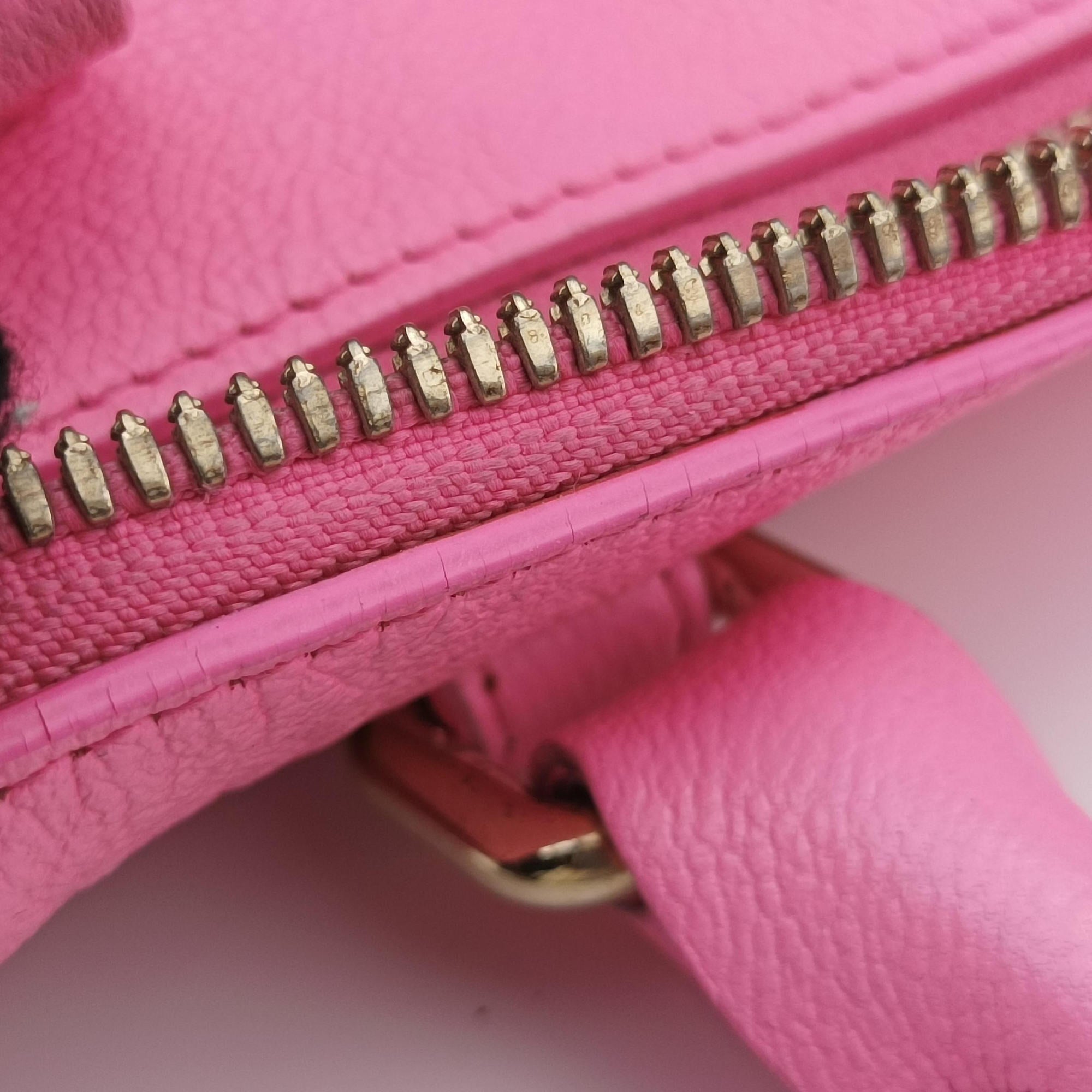 Secondhand VERSACE La Medusa Palazzo bowling Pink Leather  handbag | stylenewstar