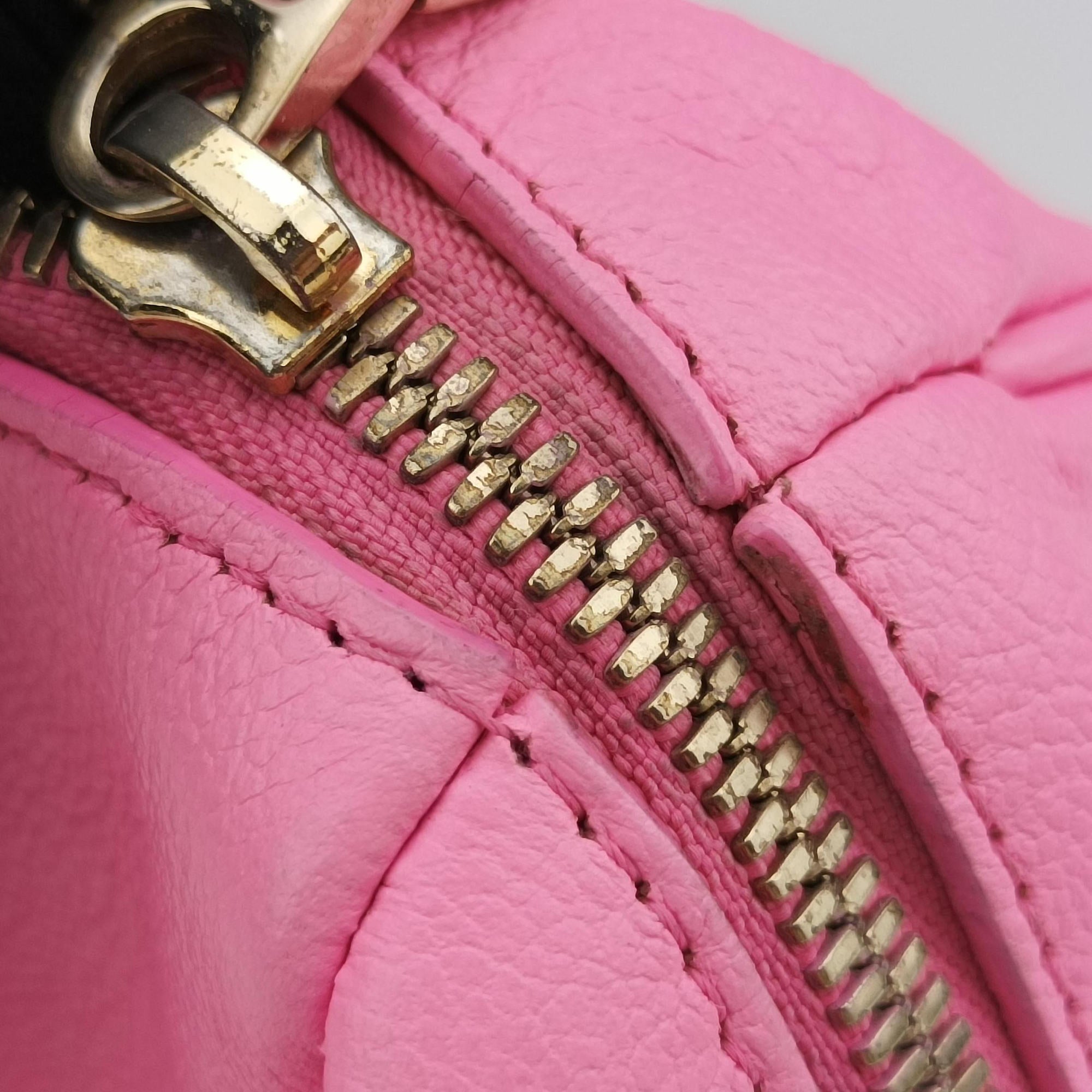 Secondhand VERSACE La Medusa Palazzo bowling Pink Leather  handbag | stylenewstar