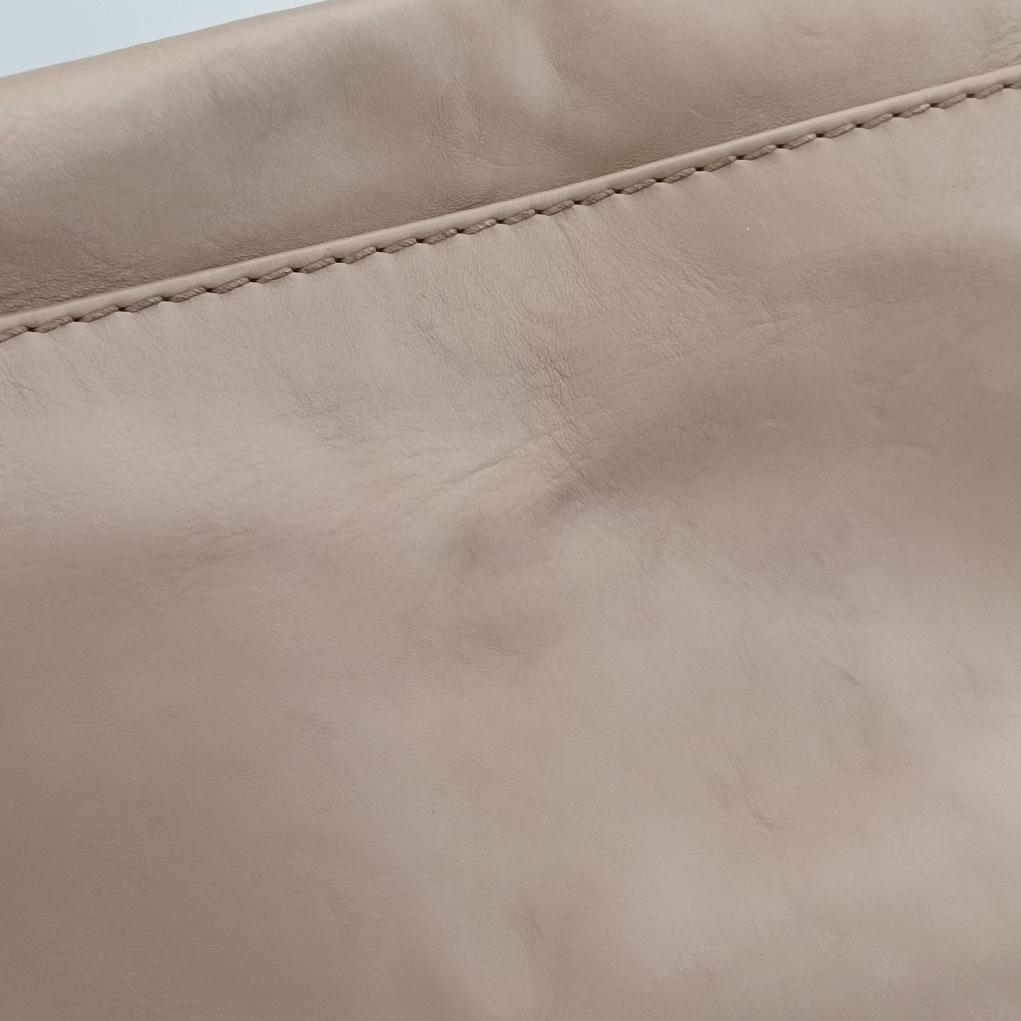 Pre-owned Gucci Soft Stirrup Beige Leather 296855 handbag | stylenewstar
