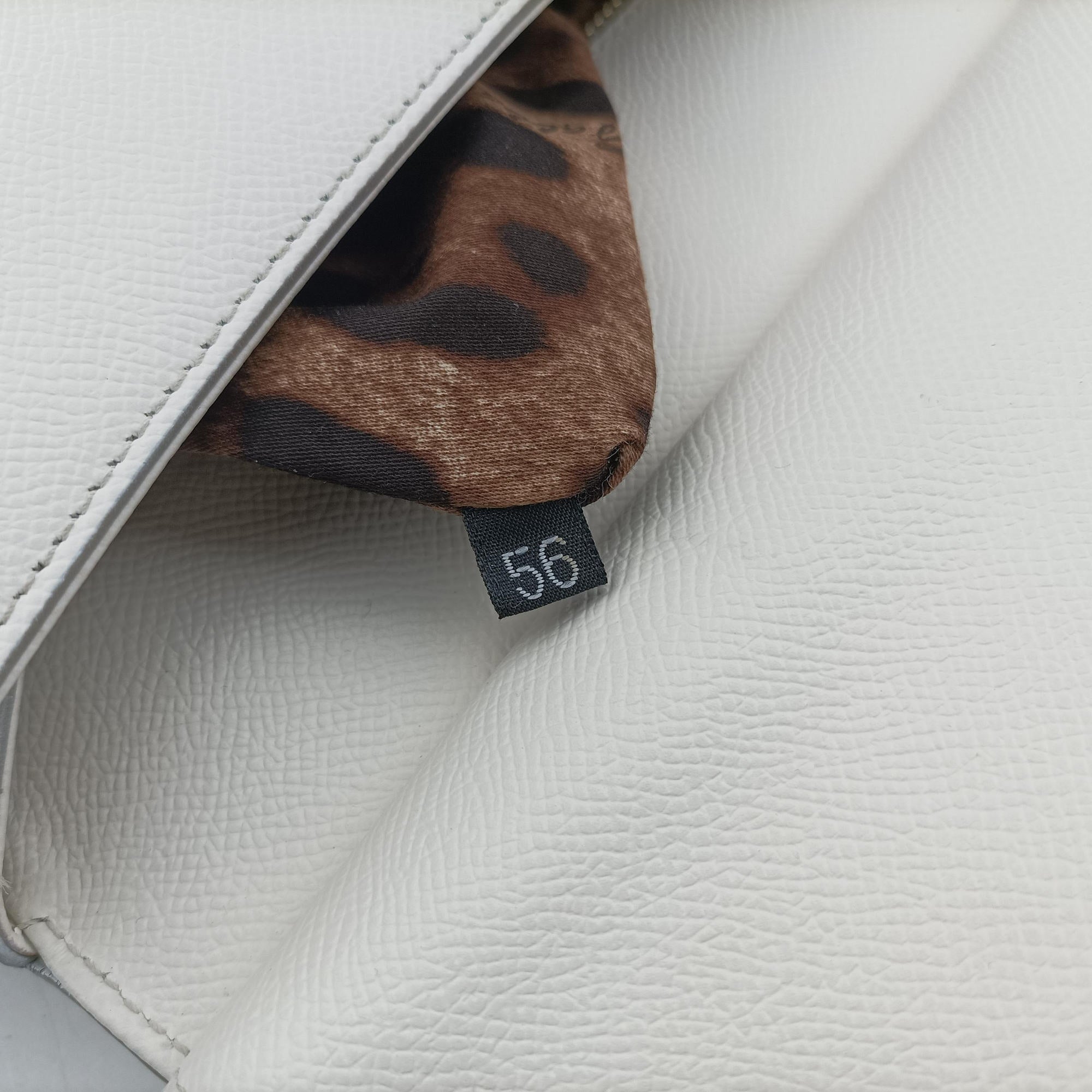 Pre-owned Dolce & Gabbana SICILY White Leather  shoulderbag | stylenewstar