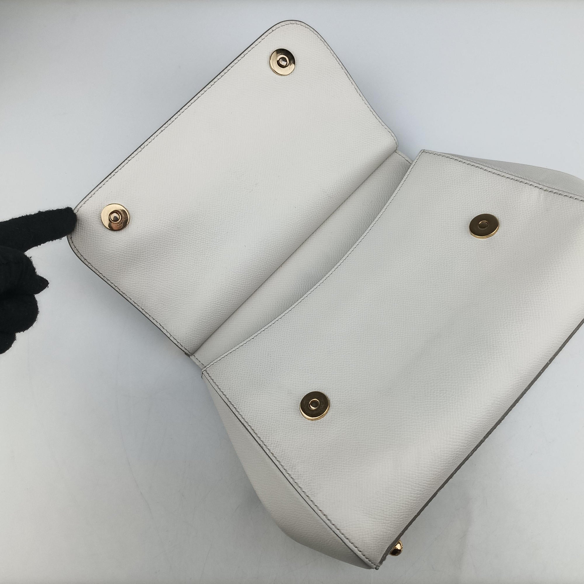 Pre-owned Dolce & Gabbana SICILY White Leather  shoulderbag | stylenewstar
