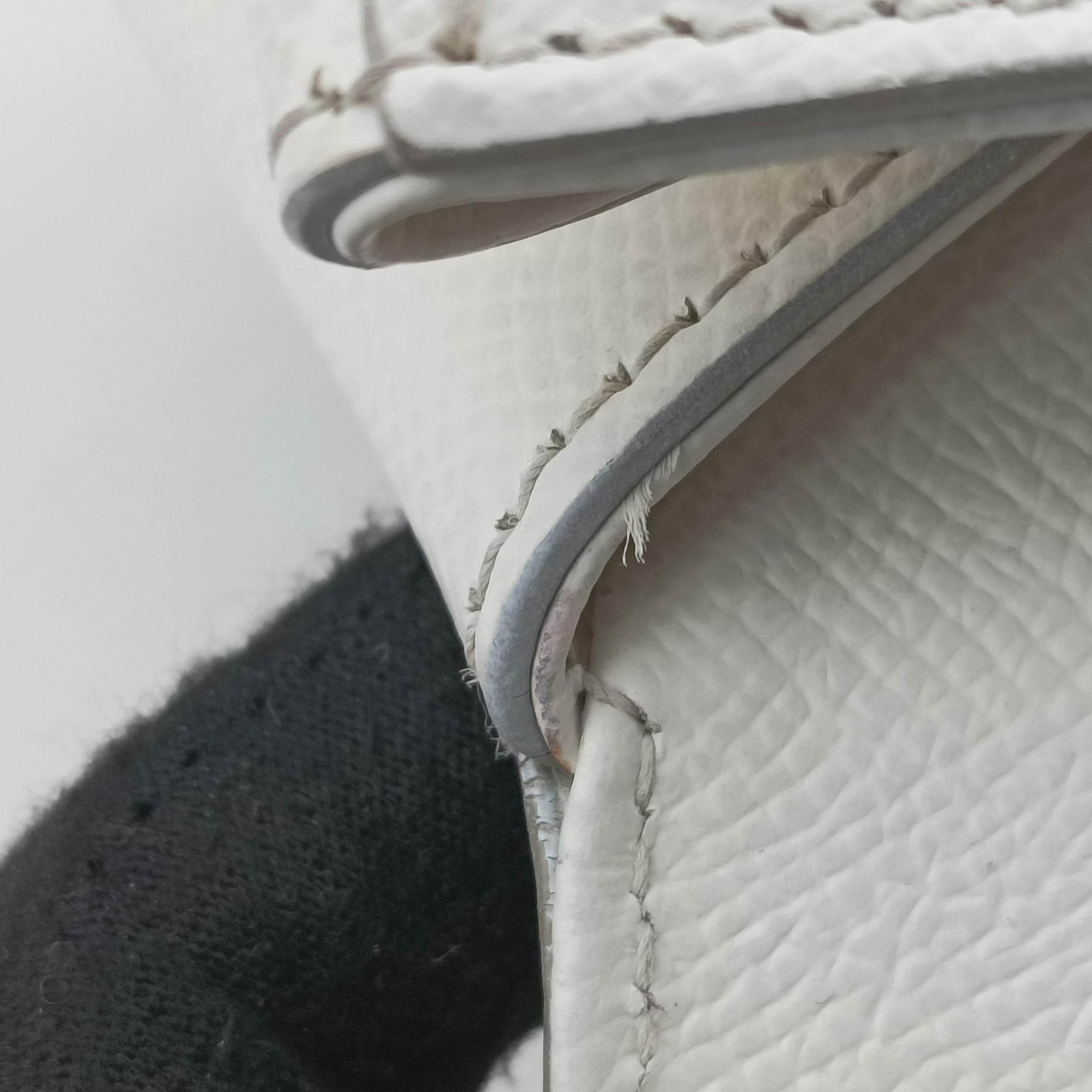Pre-owned Dolce & Gabbana SICILY White Leather  shoulderbag | stylenewstar