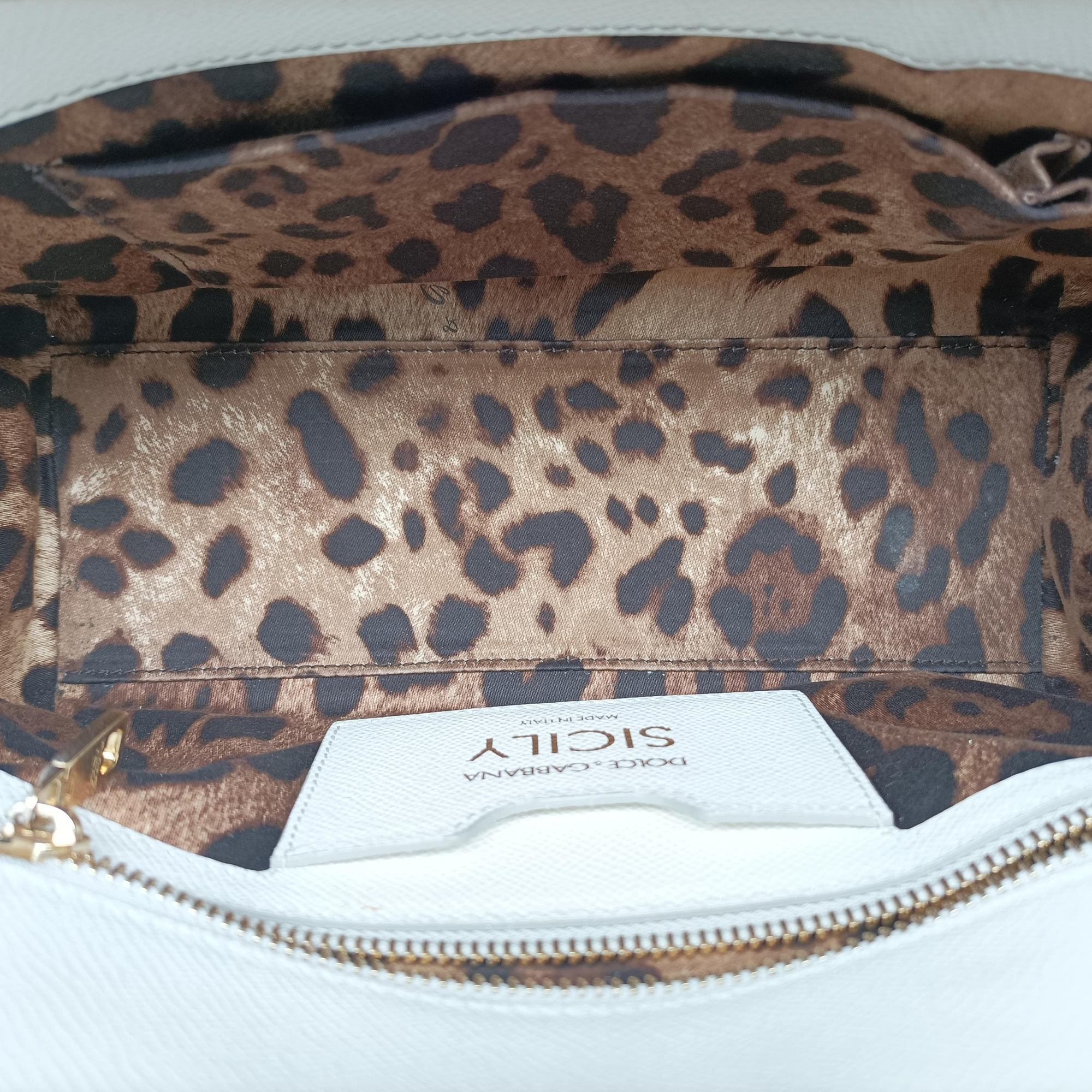 Pre-owned Dolce & Gabbana SICILY White Leather  shoulderbag | stylenewstar