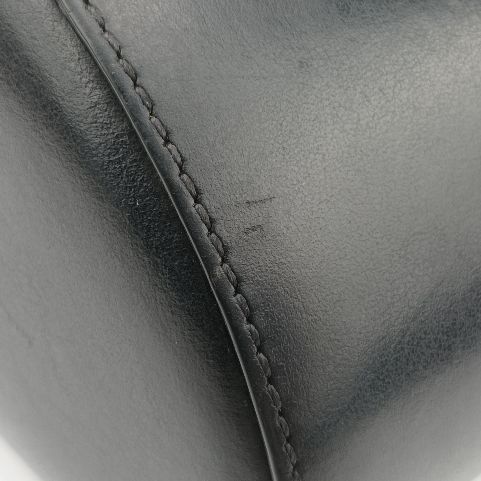 Pre-owned Givenchy Pandora Box Logo Strap Black Leather  shoulderbag | stylenewstar