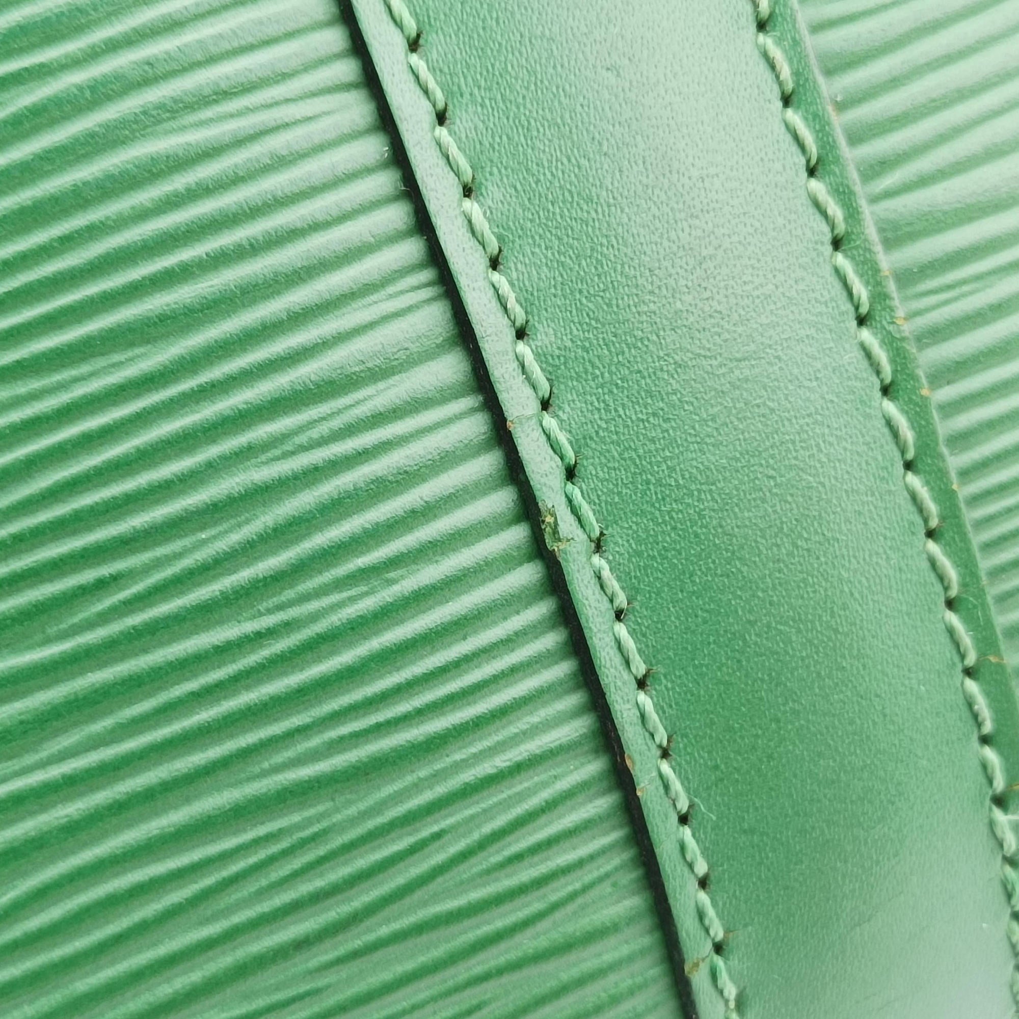 Pre-owned Louis Vuitton Keepall 45 Borneo Green epi M42974 handbag | stylenewstar