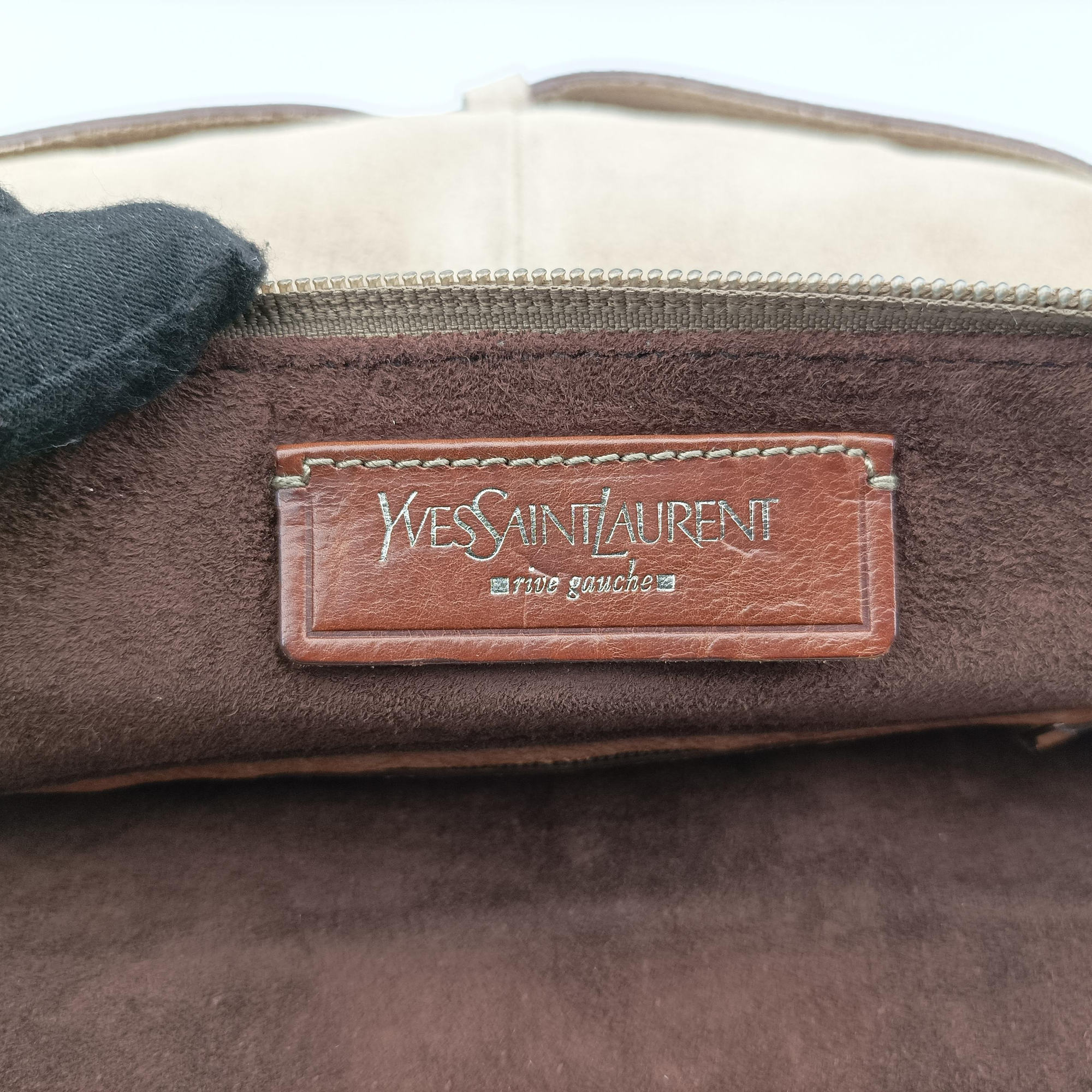Pre-owned Yves Saint Laurent Mombasa Sling beige suede 001998 shoulderbag | stylenewstar