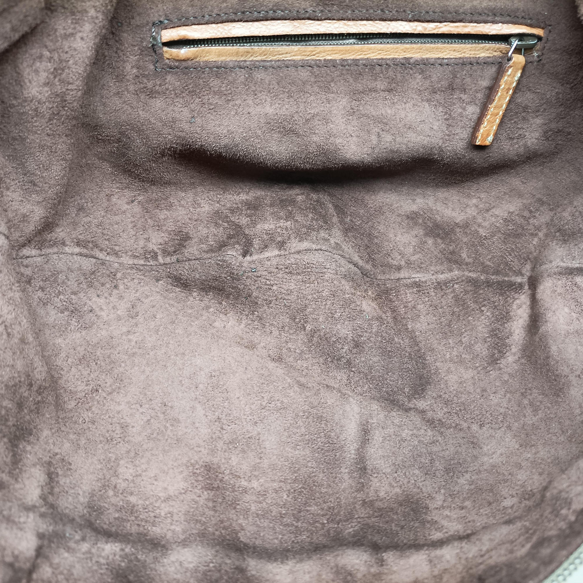 Pre-owned Yves Saint Laurent Mombasa Sling beige suede 001998 shoulderbag | stylenewstar