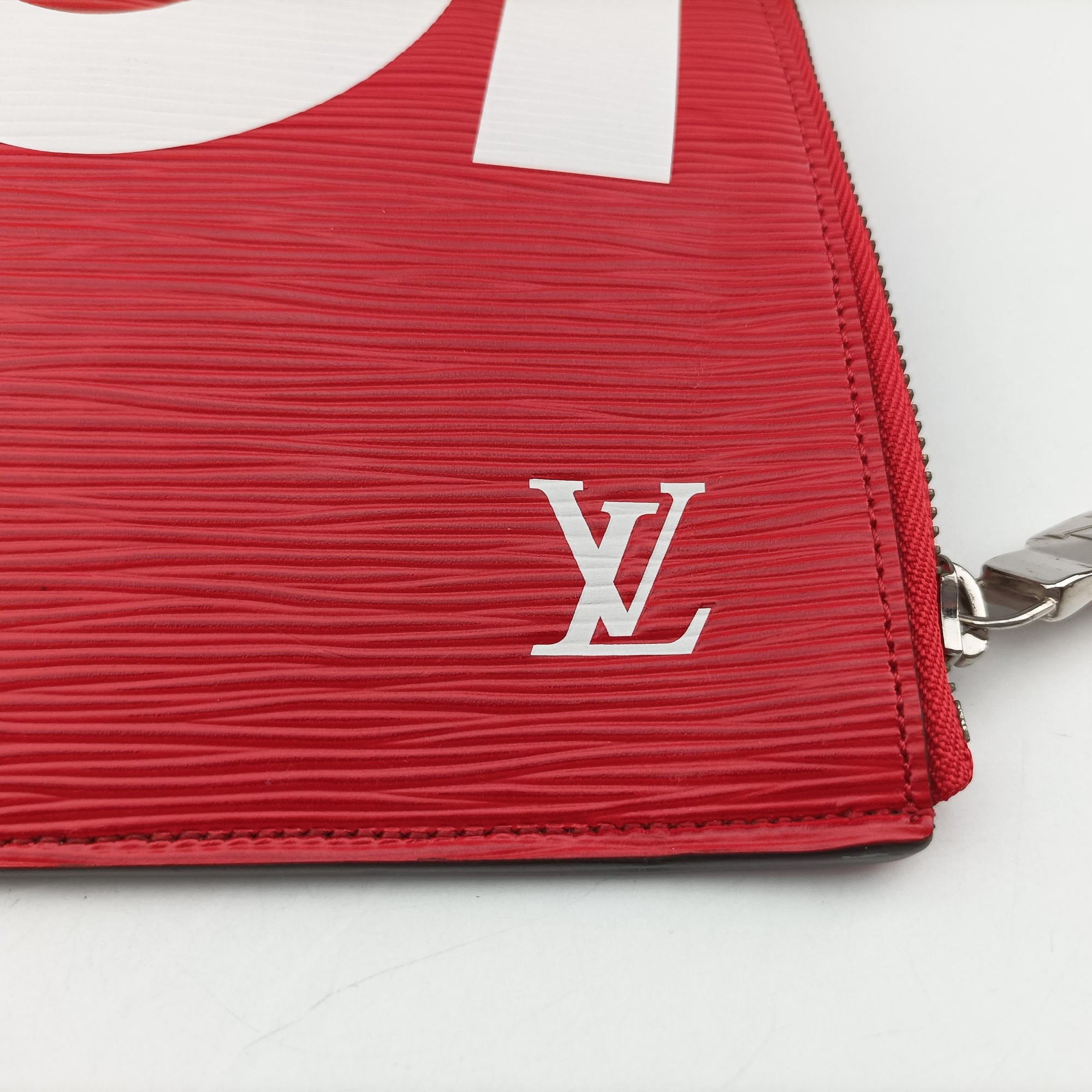 Pre-owned Louis Vuitton Pochette Jour GM Supreme Collaboration ROUGE×white epi M67722 clutchbag | stylenewstar