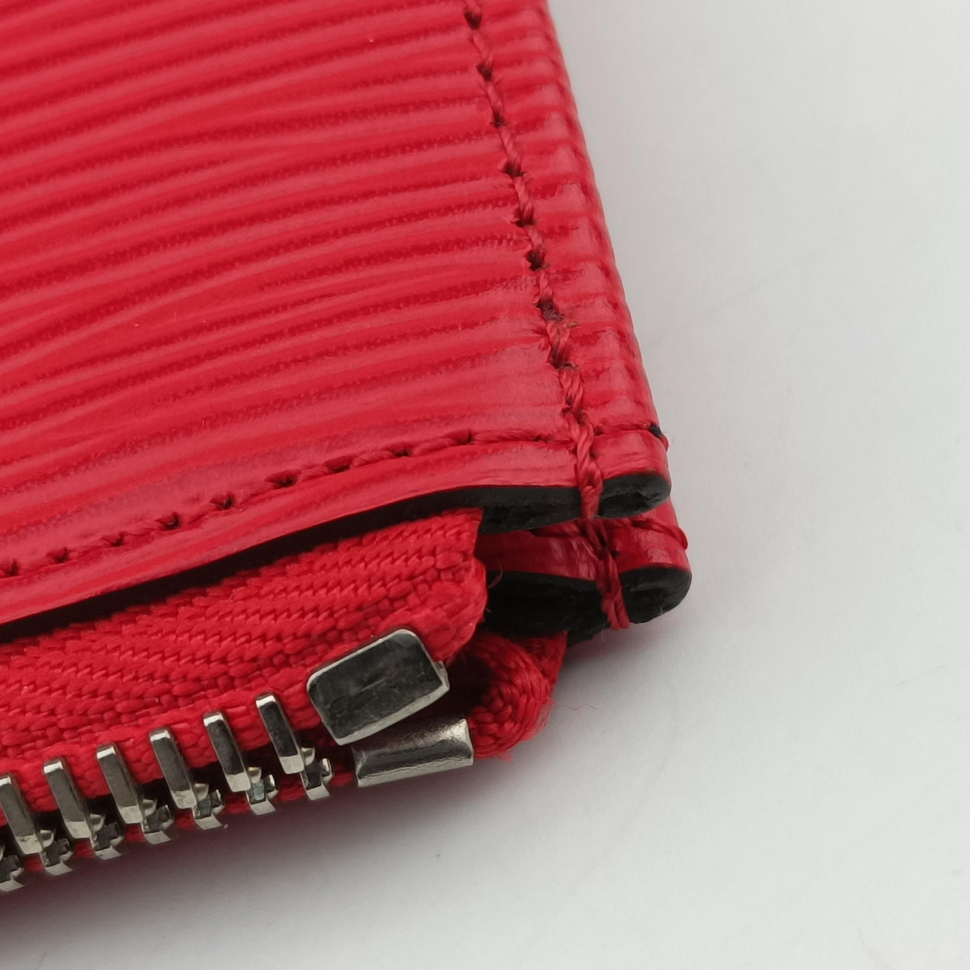 Pre-owned Louis Vuitton Pochette Jour GM Supreme Collaboration ROUGE×white epi M67722 clutchbag | stylenewstar