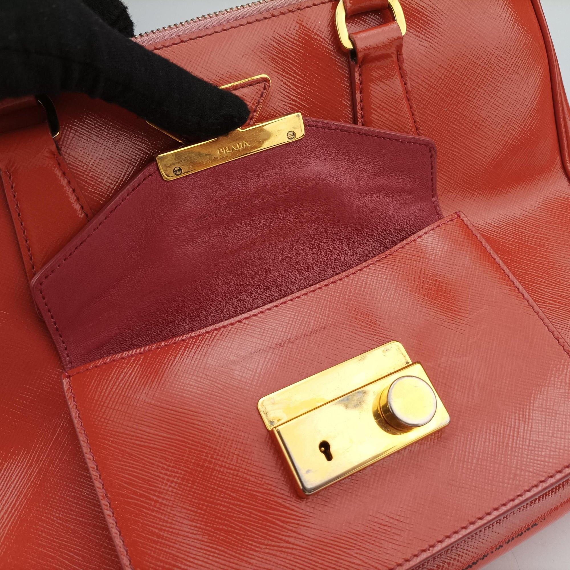 Pre-owned Prada Galleria Front Pocket Orange Patent BN2674 shoulderbag | stylenewstar