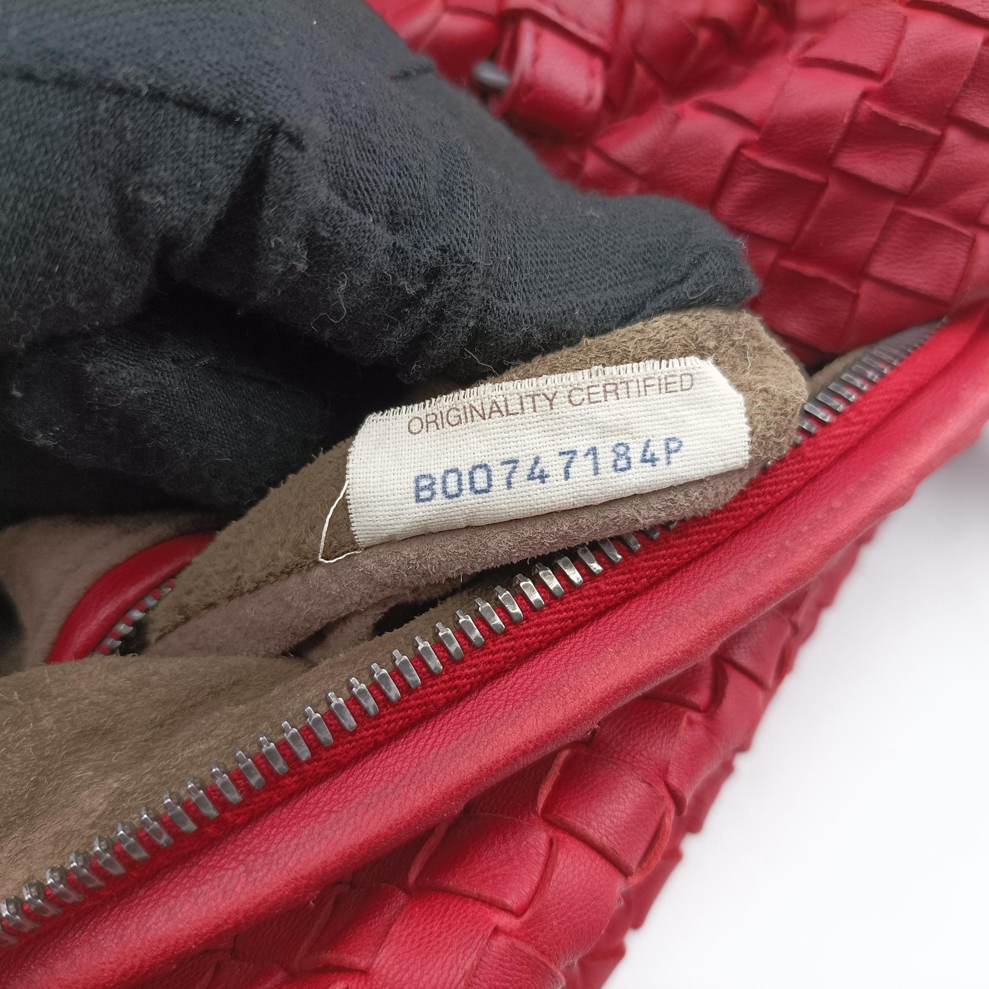 Vintage Bottega Veneta Intrecciato Red lambskin  shoulderbag | stylenewstar