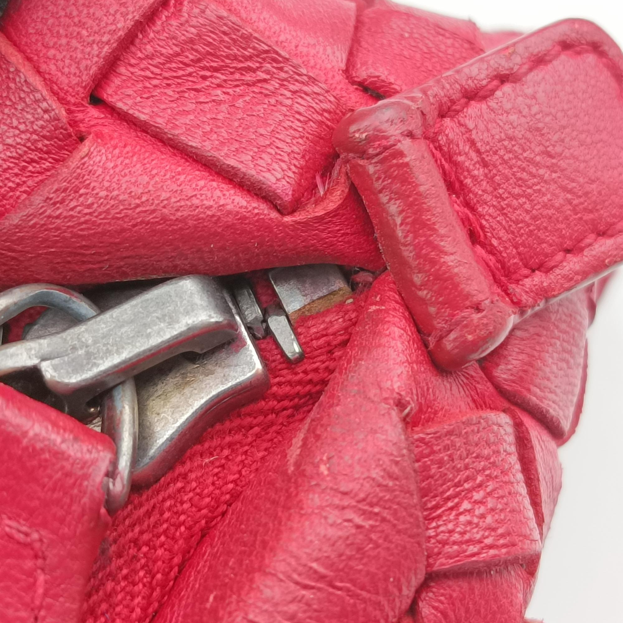 Vintage Bottega Veneta Intrecciato Red lambskin  shoulderbag | stylenewstar