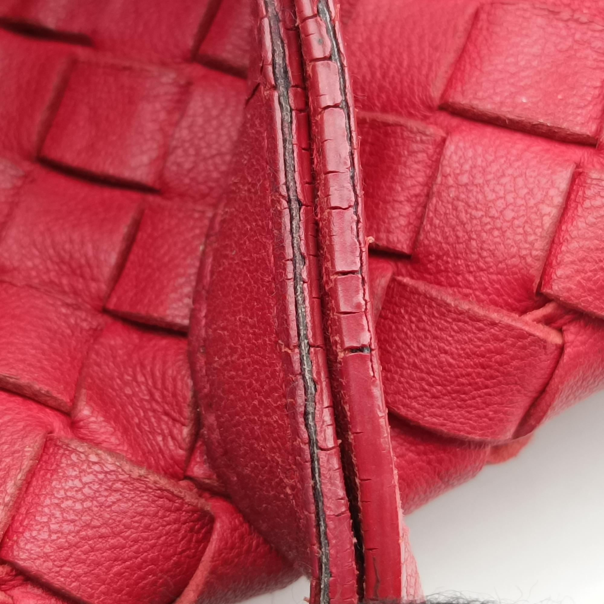 Vintage Bottega Veneta Intrecciato Red lambskin  shoulderbag | stylenewstar