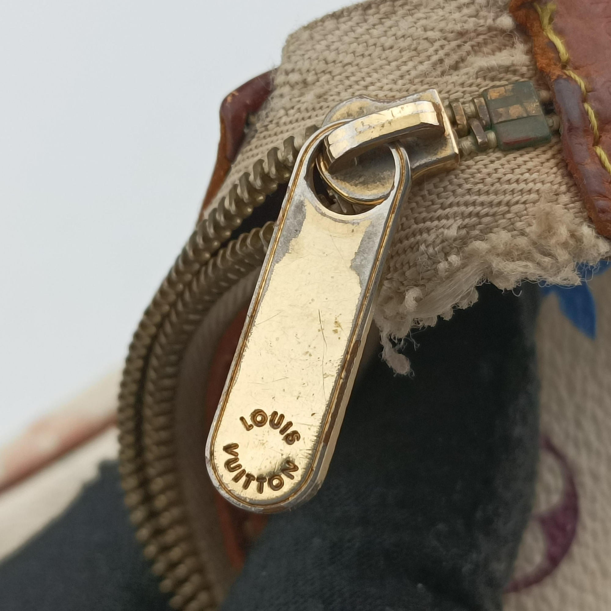 Vintage Louis Vuitton Pochette Accessoires white Monogram Multicolor M92649 shoulderbag | stylenewstar
