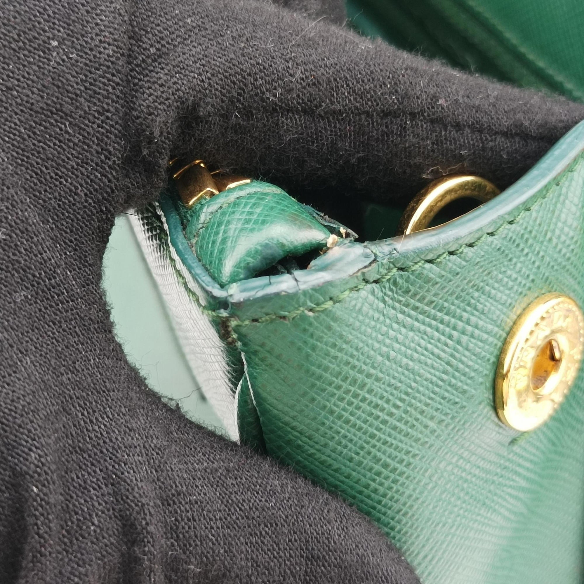 Pre-owned Prada Galleria Green SAFFIANO Leather BN2274 shoulderbag | stylenewstar