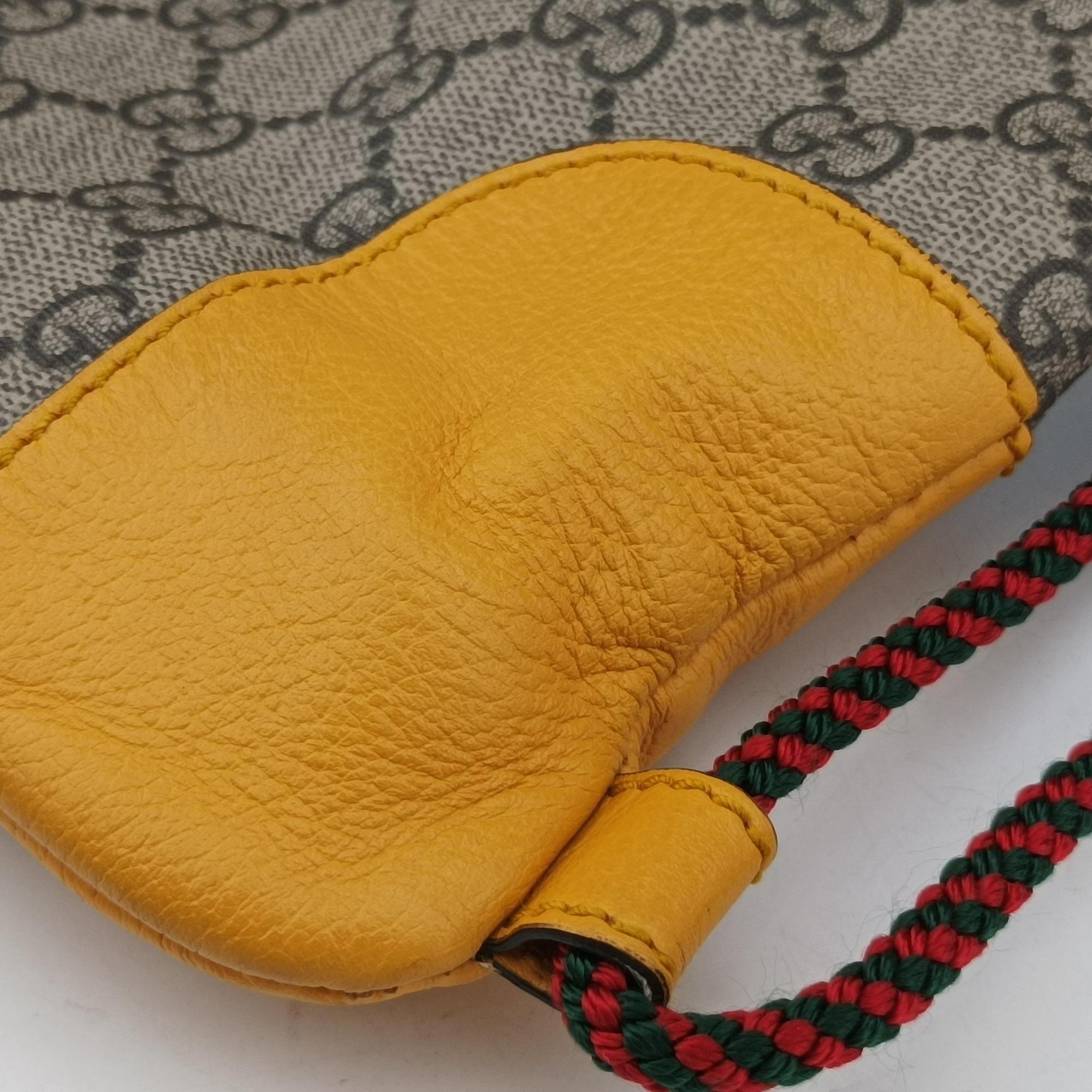 Pre-owned Gucci GG Supreme drawstring Beige×yellow PVC coated canvas×Leather 473872 shoulderbag | stylenewstar