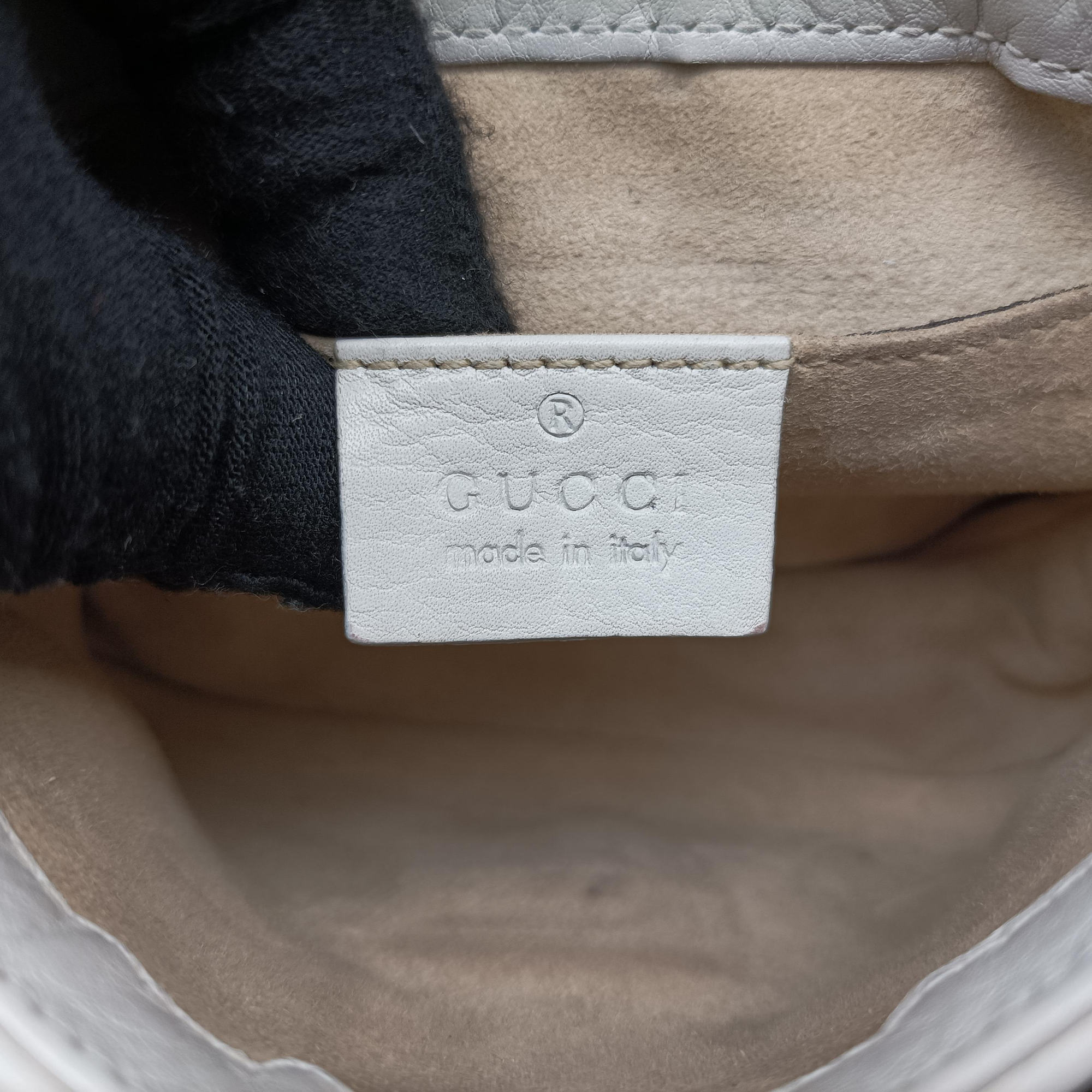 Secondhand Gucci 1973 Double G White Leather 251821 shoulderbag | stylenewstar