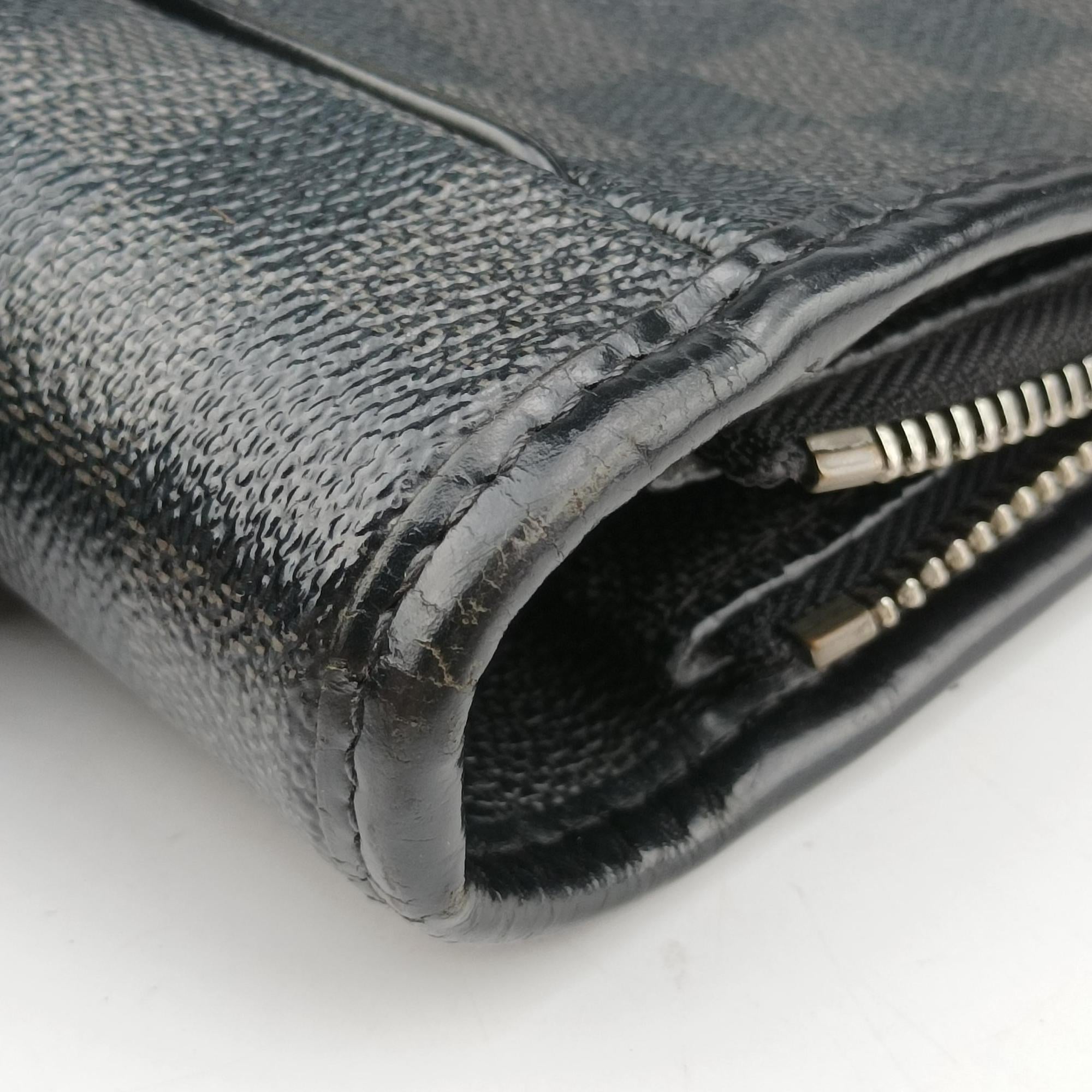 Pre-owned Louis Vuitton TADAO Noir Damier Graphite N51192 shoulderbag | stylenewstar