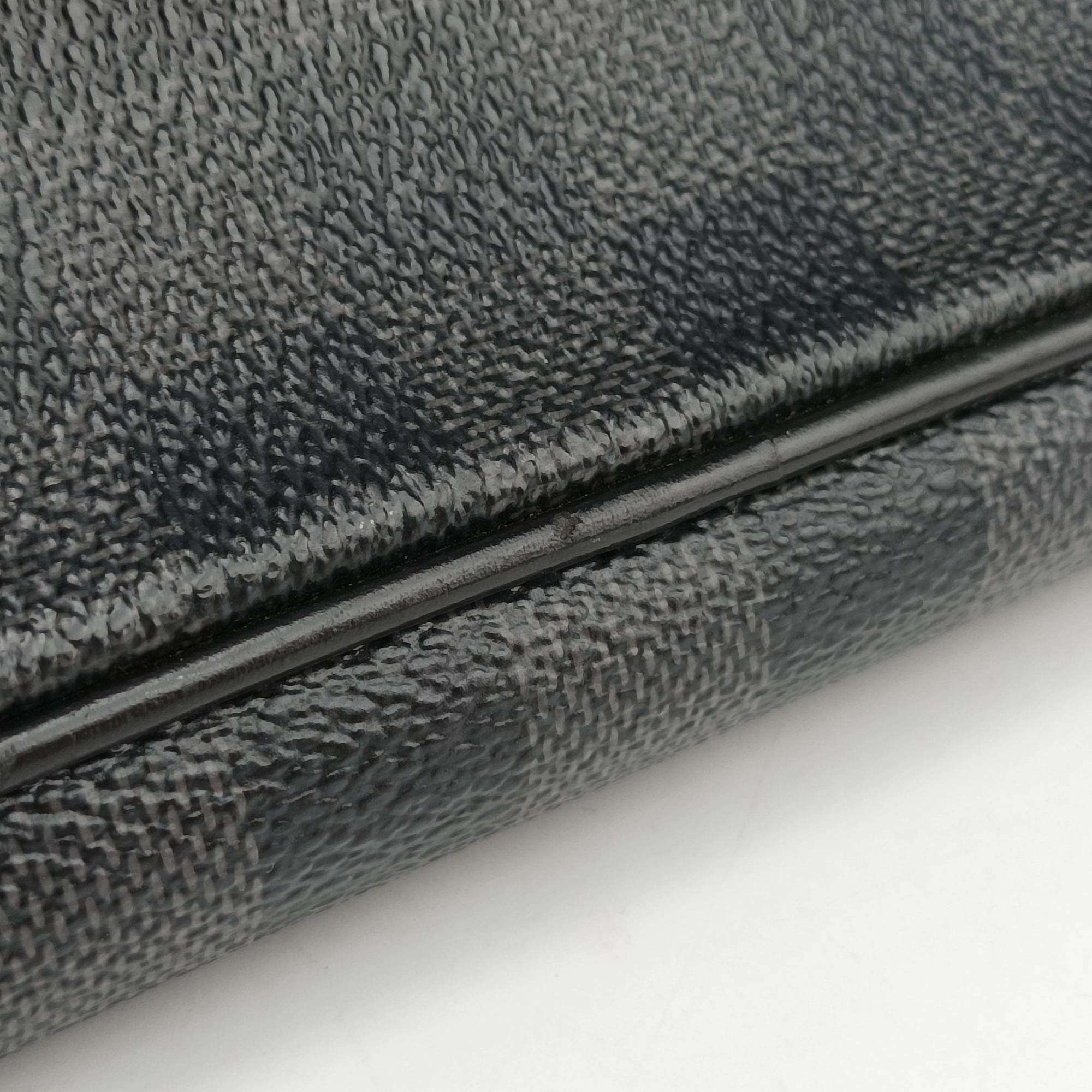 Pre-owned Louis Vuitton TADAO Noir Damier Graphite N51192 shoulderbag | stylenewstar