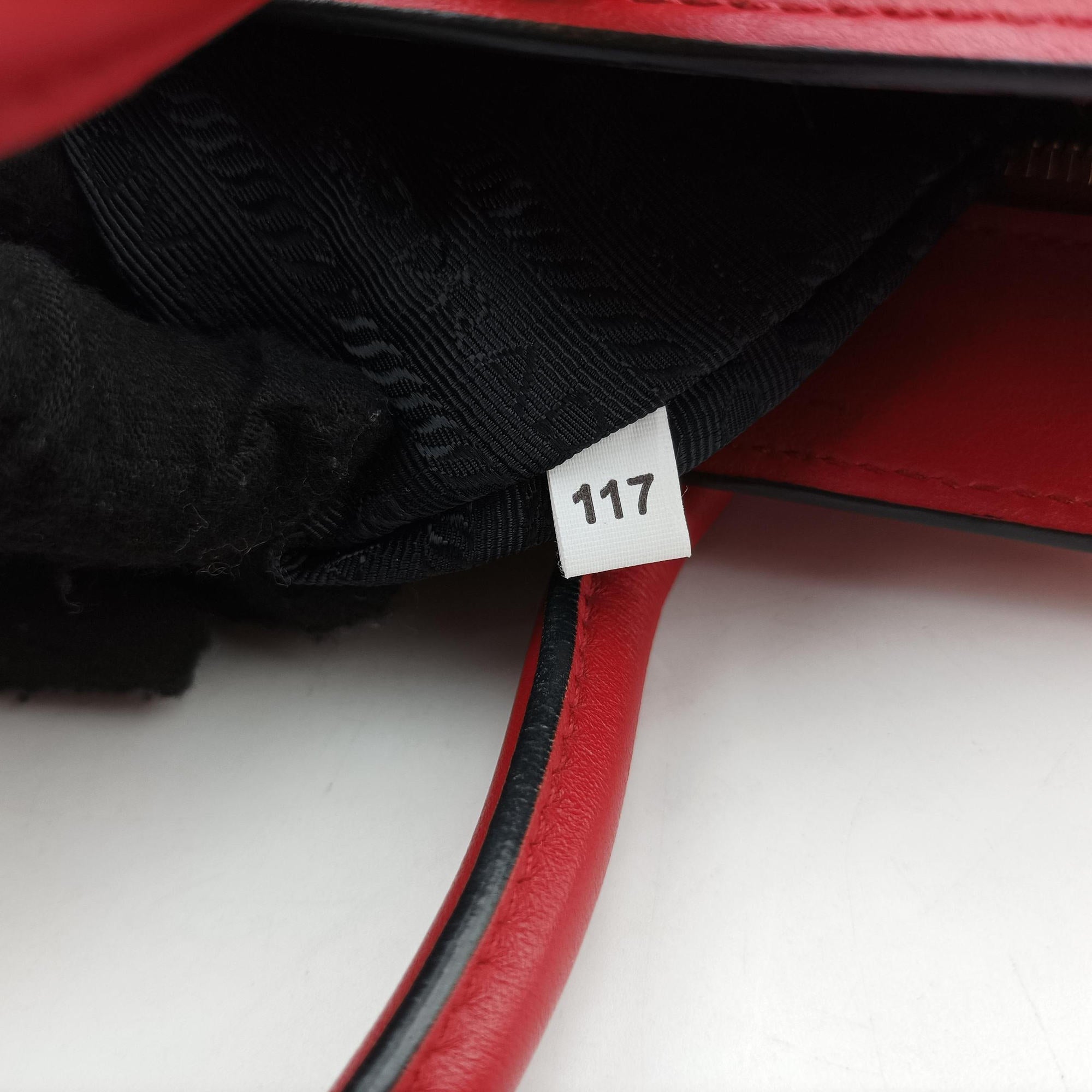 Secondhand Prada Esplanade Red SAFFIANO Leather 1BA046 shoulderbag | stylenewstar