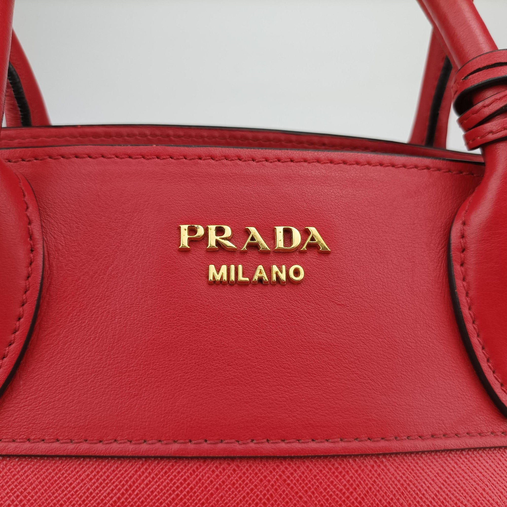 Secondhand Prada Esplanade Red SAFFIANO Leather 1BA046 shoulderbag | stylenewstar