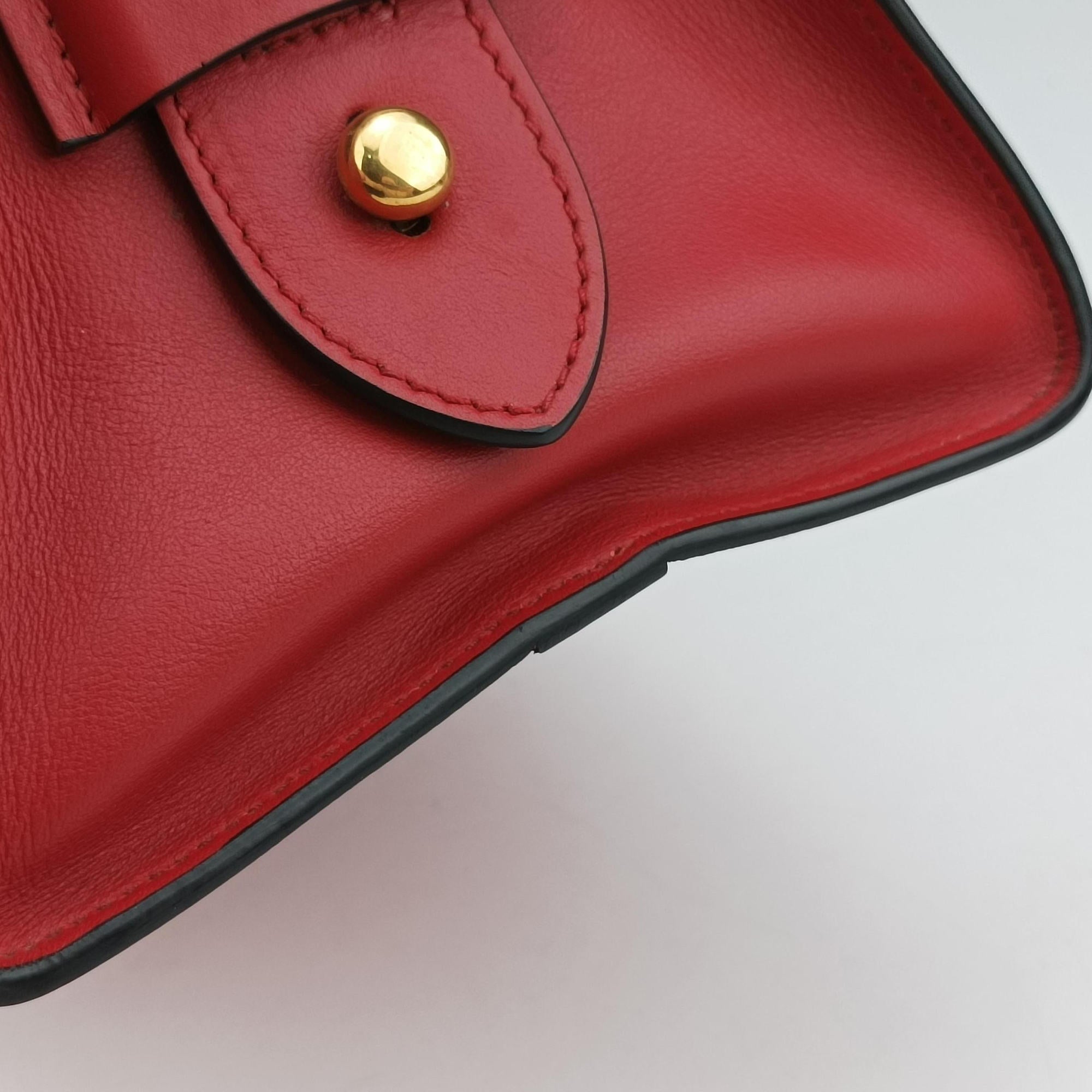 Secondhand Prada Esplanade Red SAFFIANO Leather 1BA046 shoulderbag | stylenewstar