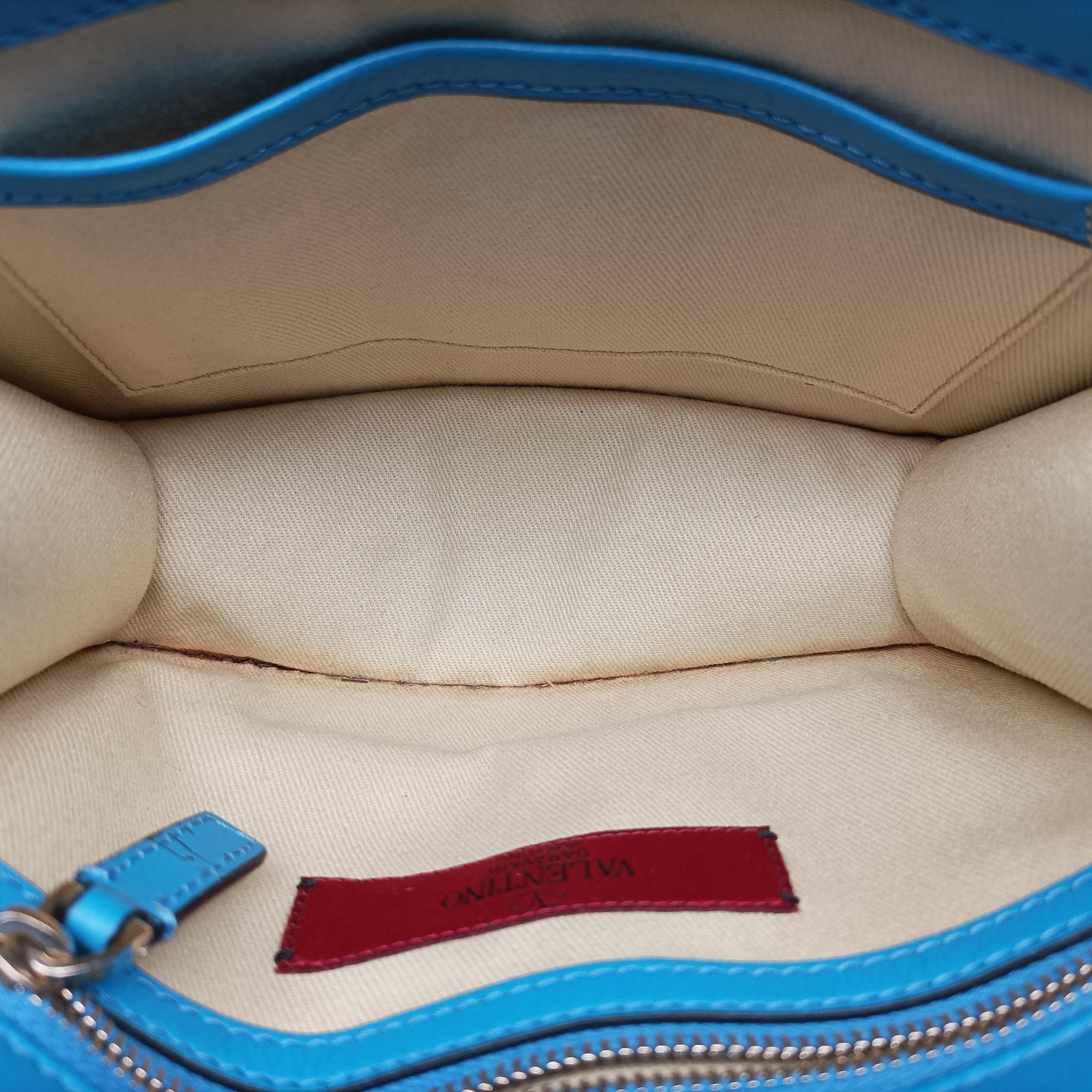 Pre-owned Valentino Rockstud Glam Lock Blue Leather  shoulderbag | stylenewstar