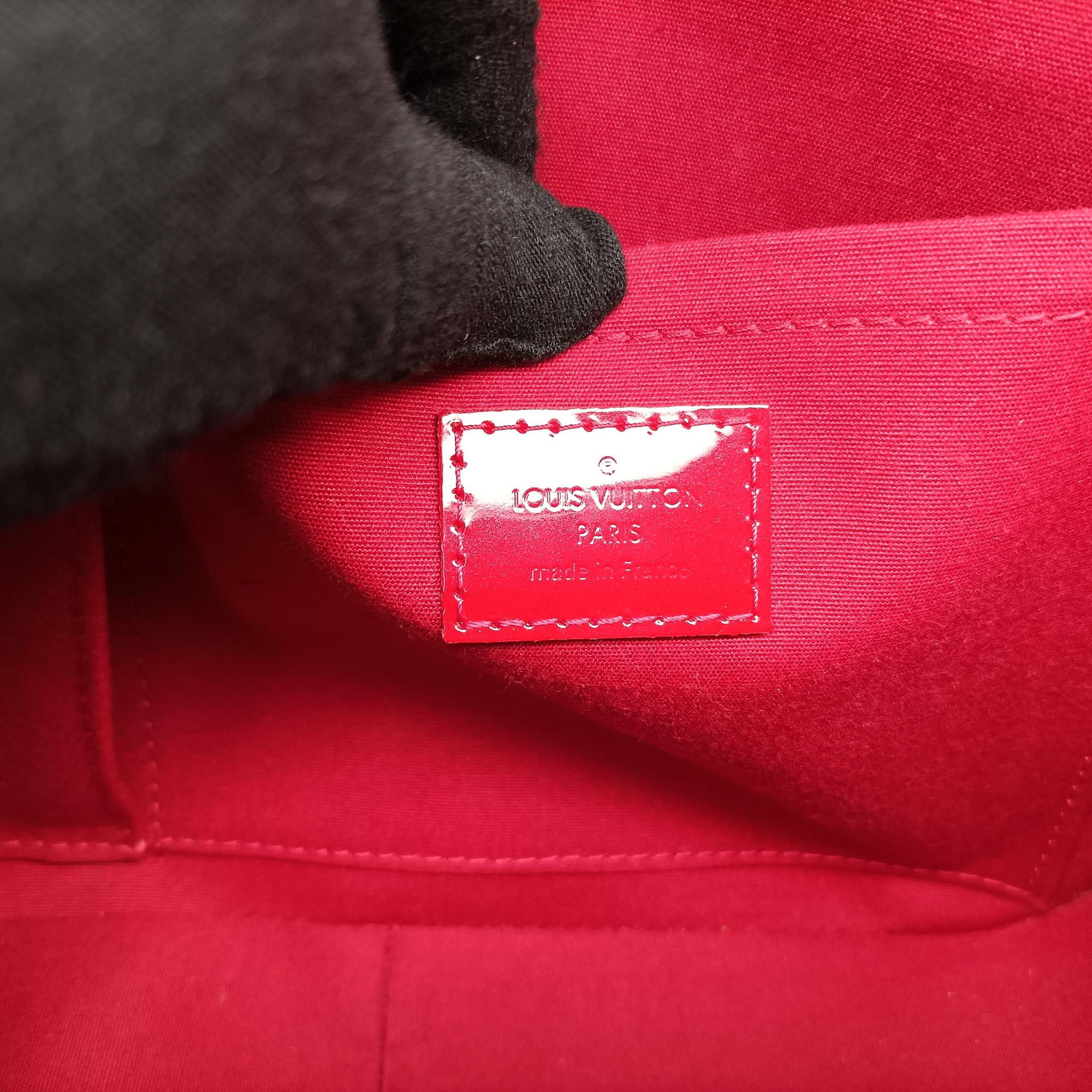 Pre-owned Louis Vuitton RODEO DRIVE Pomme d Amour Vernis M93599 handbag | stylenewstar