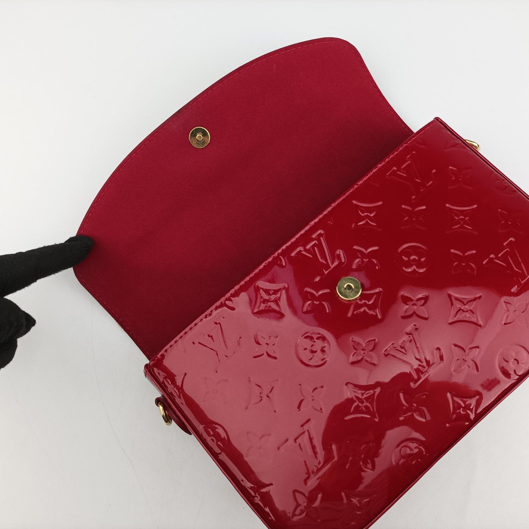 Pre-owned Louis Vuitton RODEO DRIVE Pomme d Amour Vernis M93599 handbag | stylenewstar