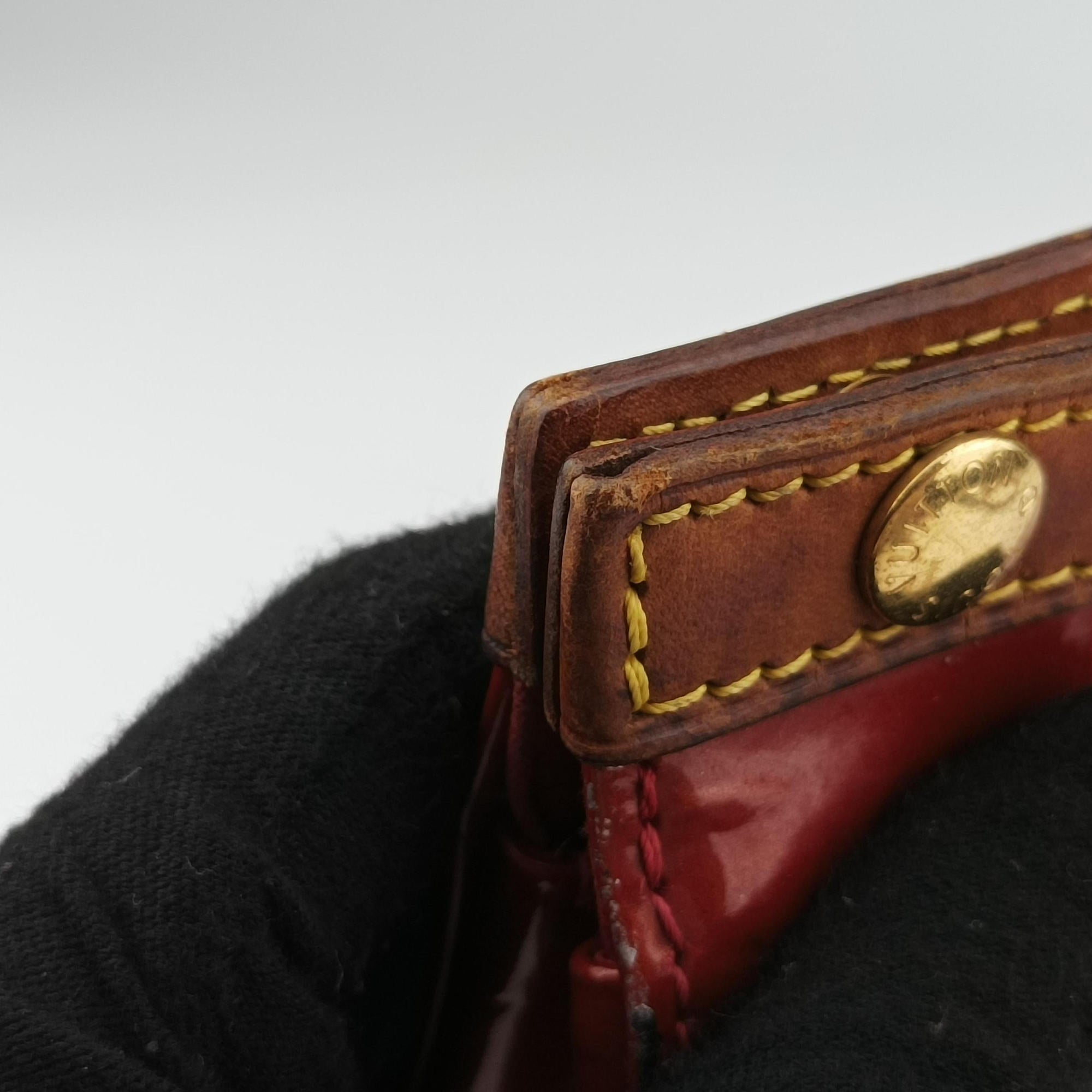 Pre-owned Louis Vuitton Roxbury Drive Pomme d'Amour Vernis M91987 shoulderbag | stylenewstar