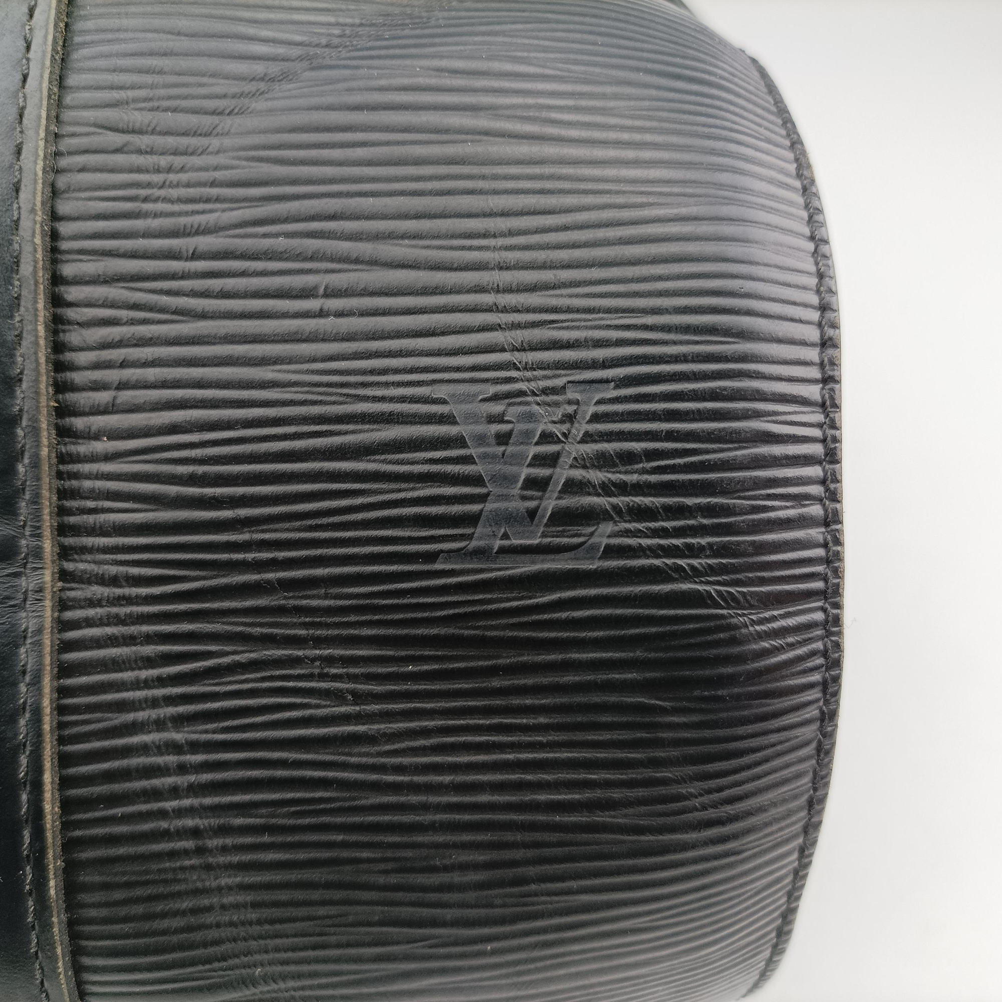 Secondhand Louis Vuitton Soufflot Black Epi MI0956 handbag | stylenewstar