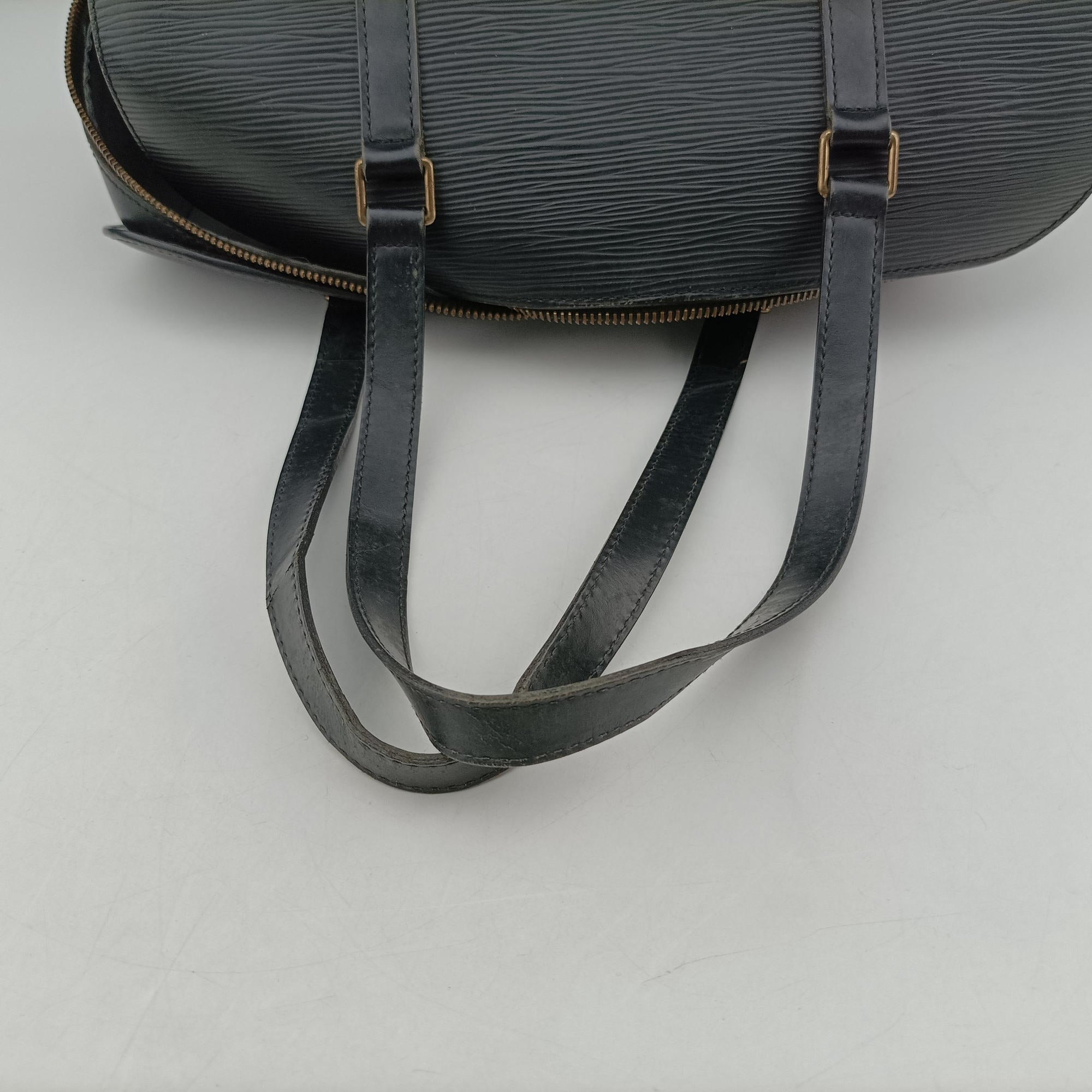 Secondhand Louis Vuitton Soufflot Black Epi MI0956 handbag | stylenewstar