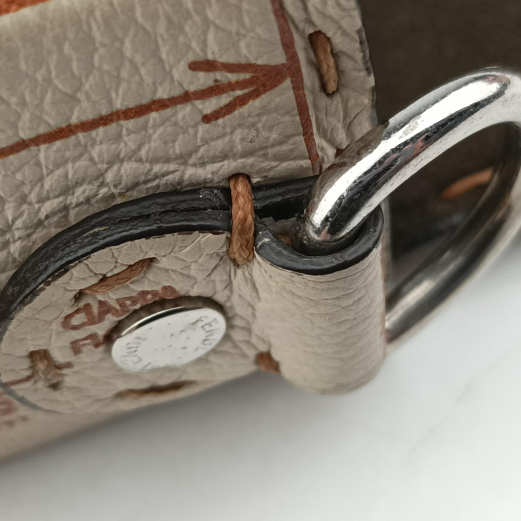 Vintage Fendi Soft Trunk Beige Leather 7VA565 shoulderbag | stylenewstar