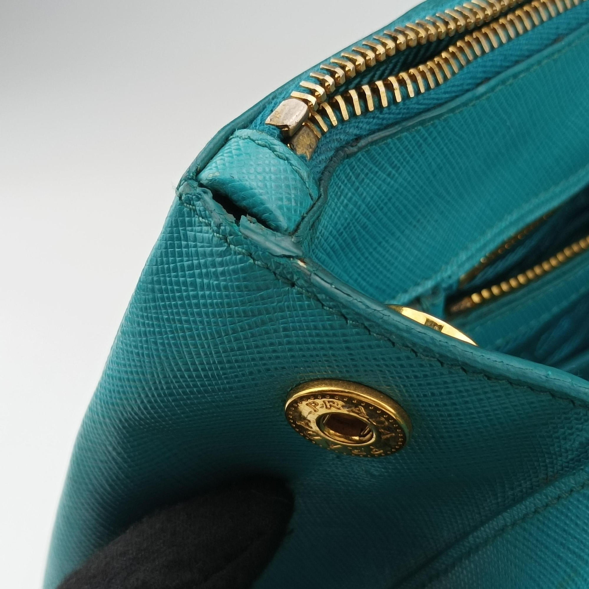 Secondhand Prada Galleria Blue×Light blue SAFFIANO Leather B2274C shoulderbag | stylenewstar