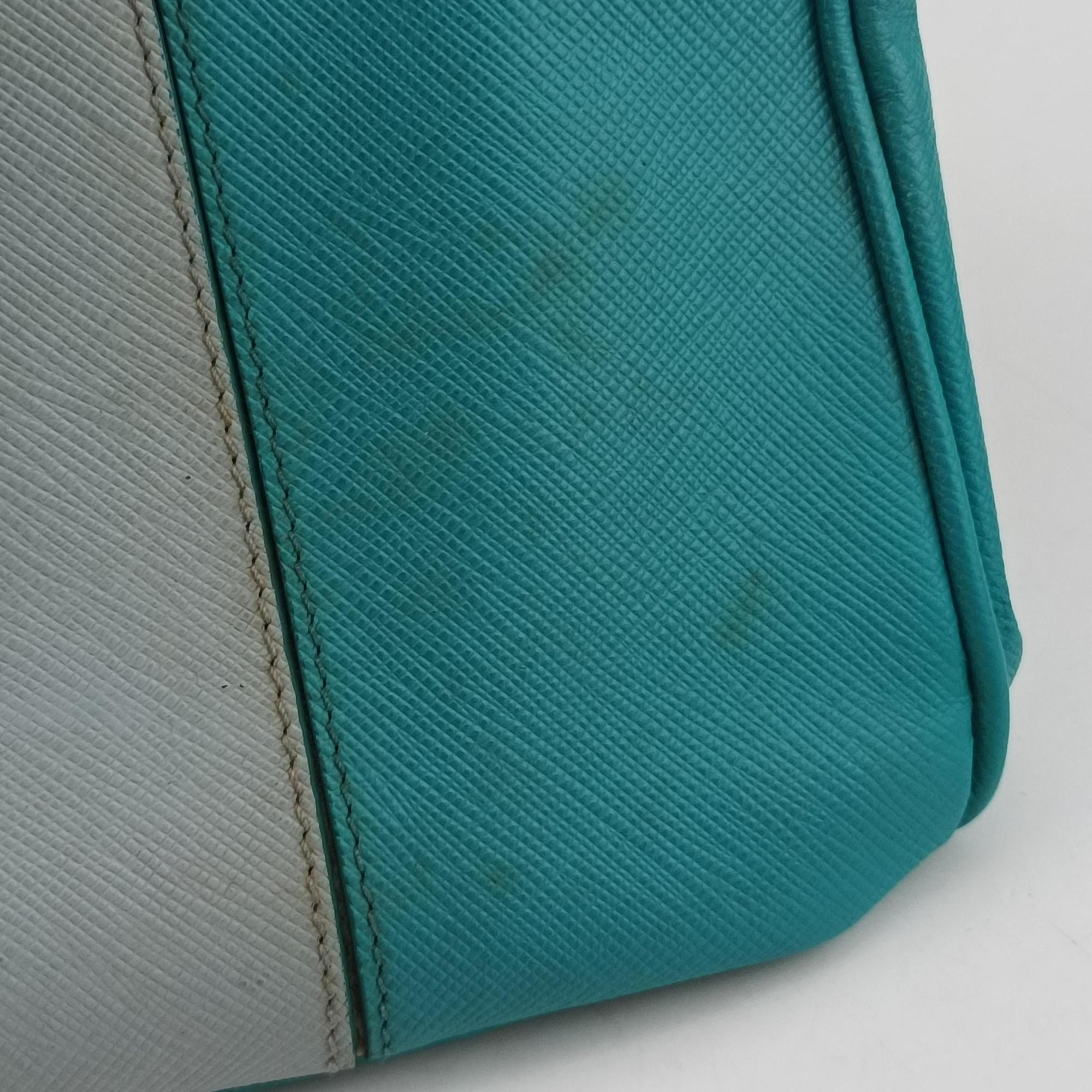 Secondhand Prada Galleria Blue×Light blue SAFFIANO Leather B2274C shoulderbag | stylenewstar