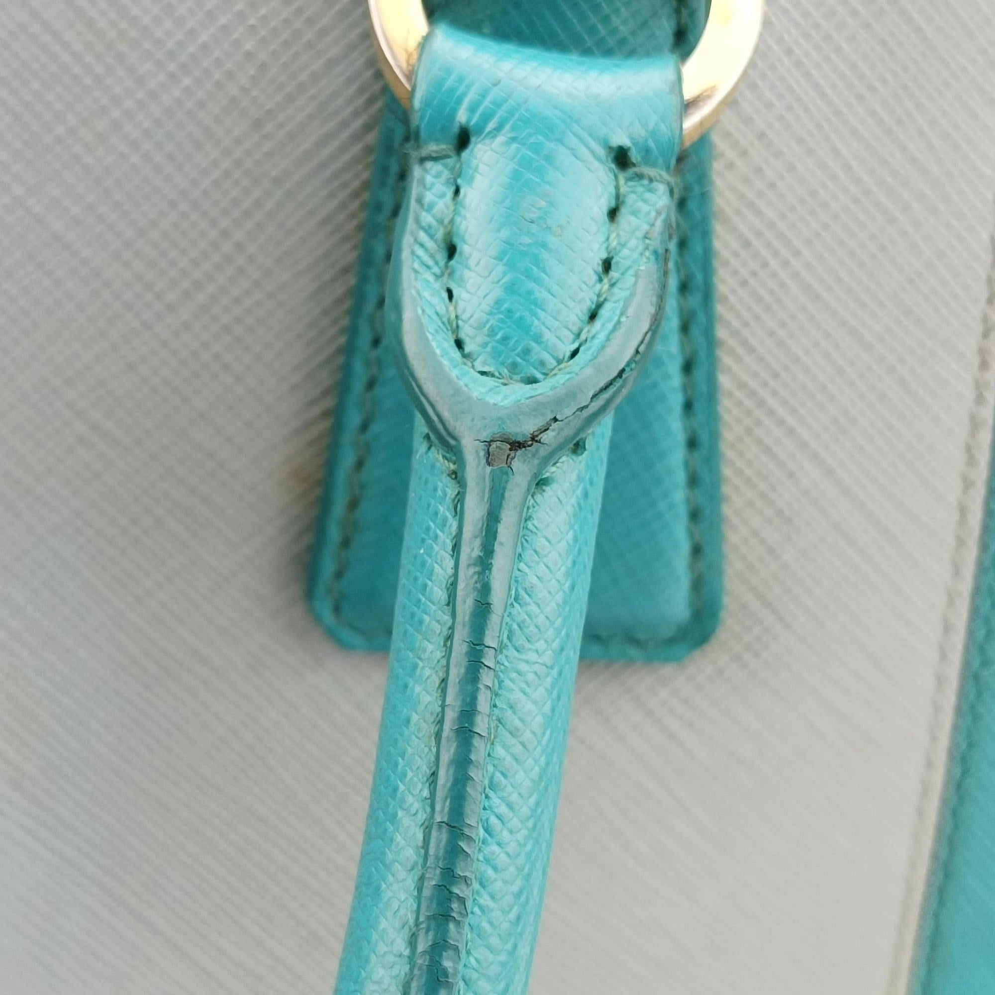Secondhand Prada Galleria Blue×Light blue SAFFIANO Leather B2274C shoulderbag | stylenewstar