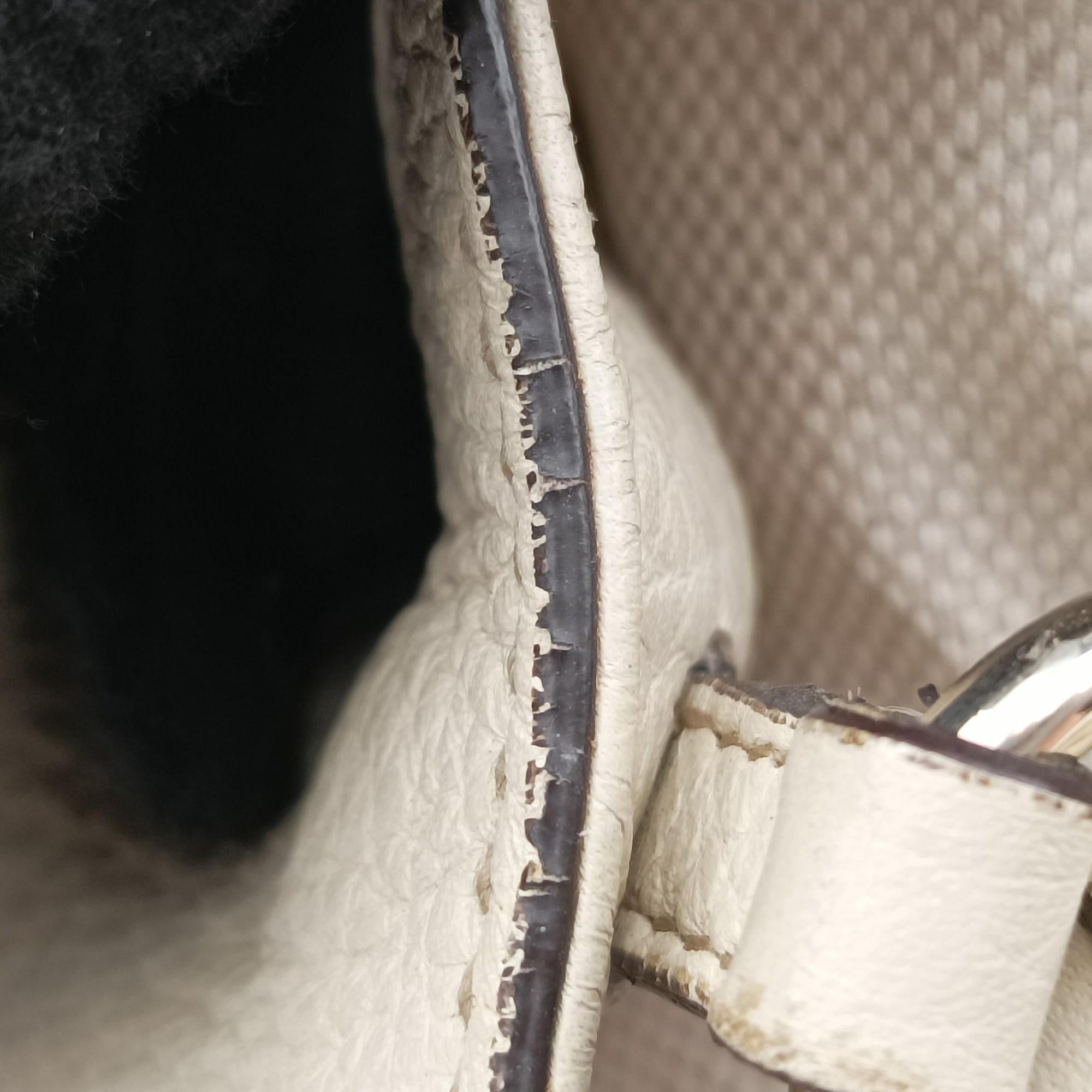 Pre-owned Gucci Soho White Leather 336751 shoulderbag | stylenewstar