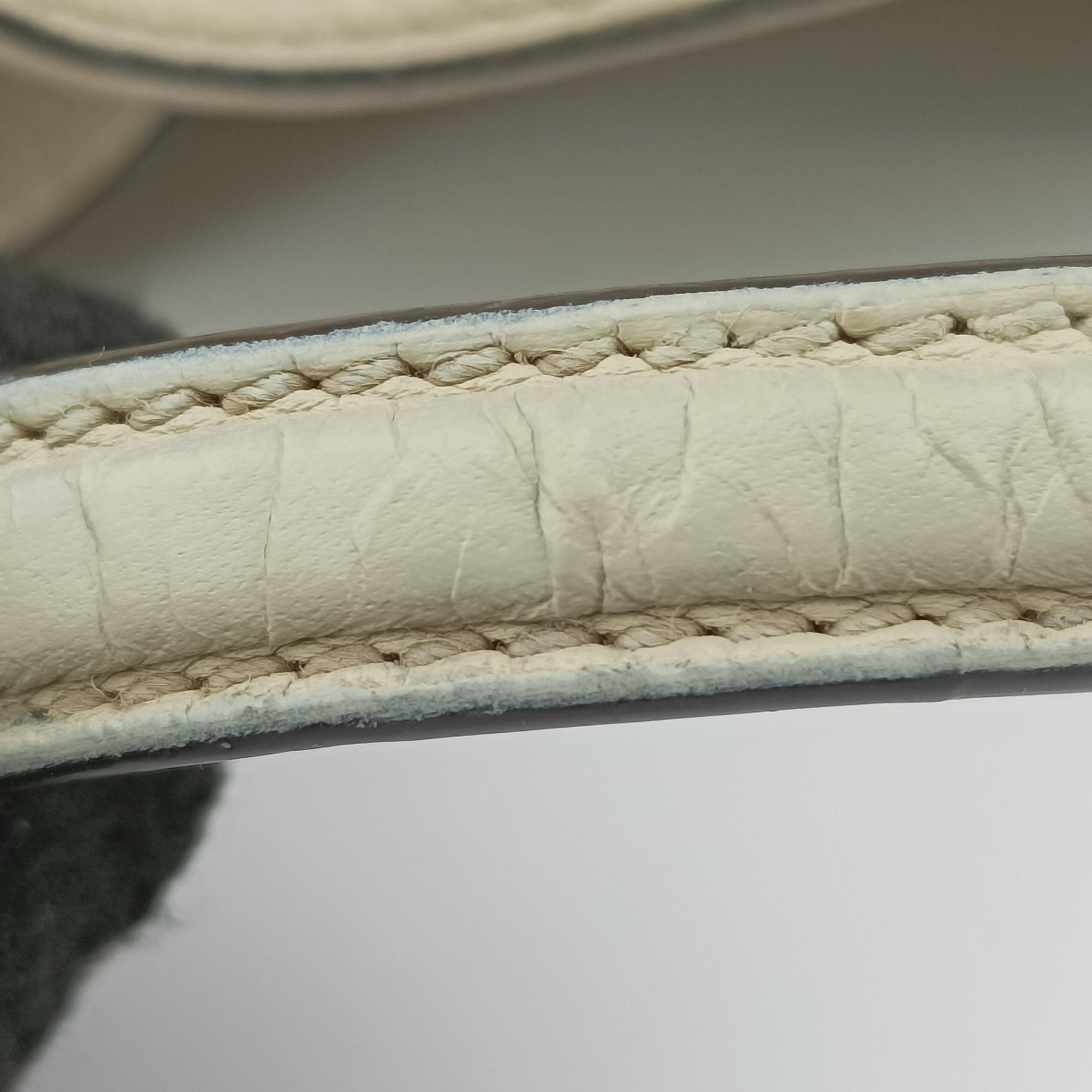 Pre-owned Gucci Soho White Leather 336751 shoulderbag | stylenewstar