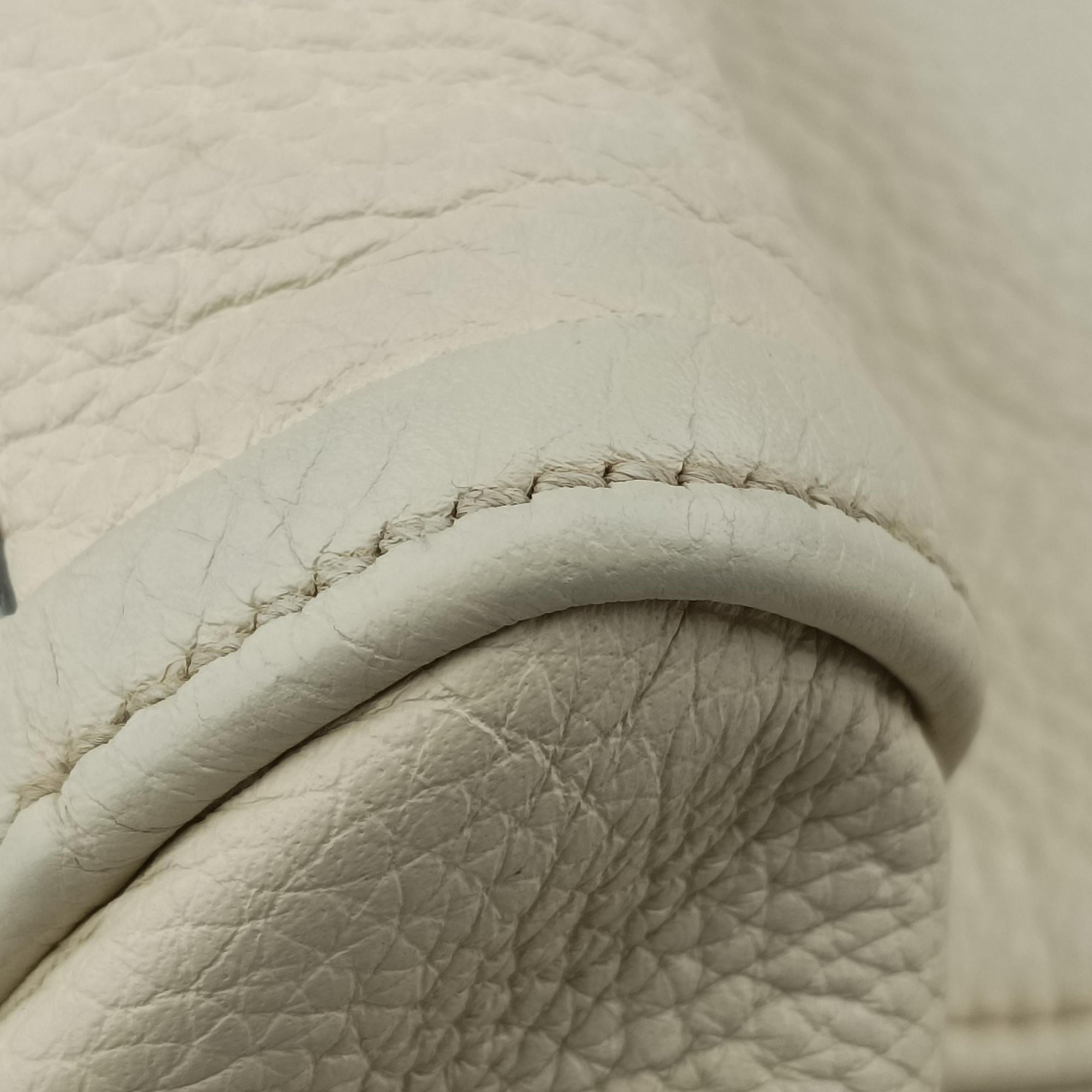 Pre-owned Gucci Soho White Leather 336751 shoulderbag | stylenewstar