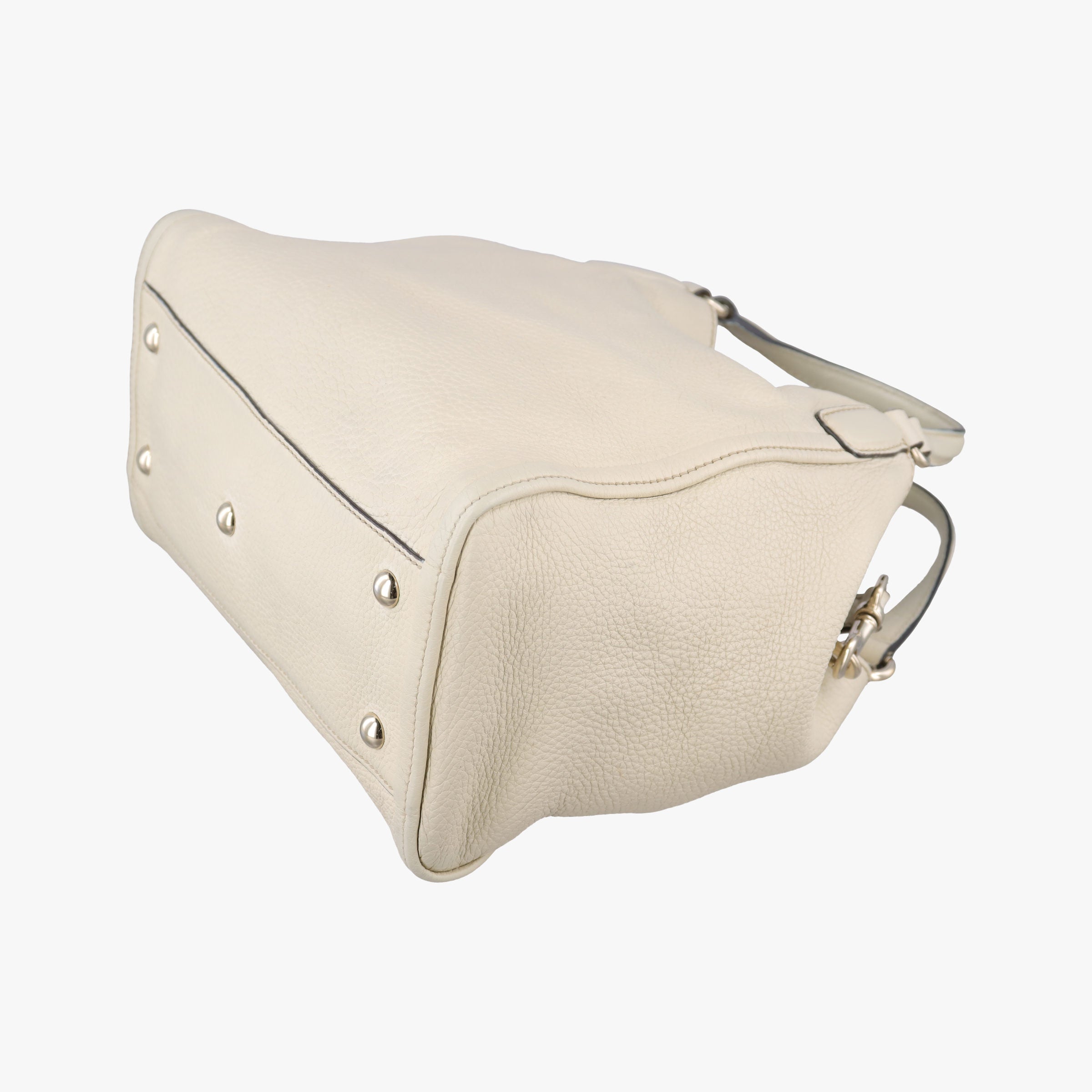 Pre-owned Gucci Soho White Leather 336751 shoulderbag | stylenewstar
