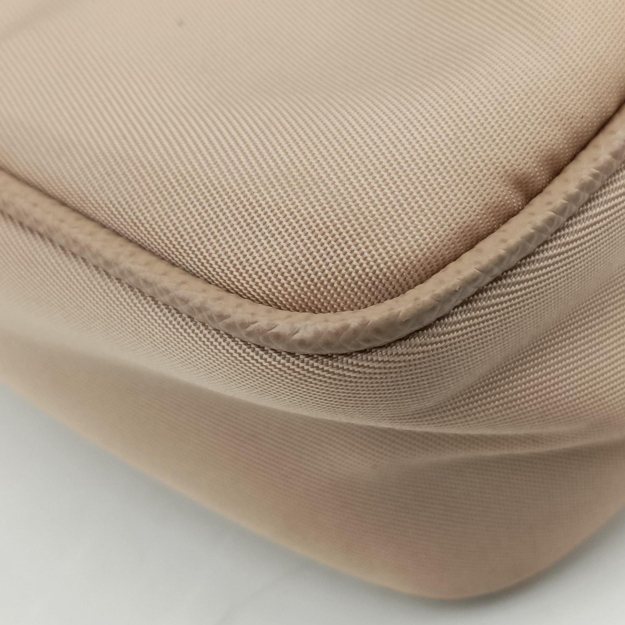 Vintage Prada Re-Edition Nylon Mini Beige nylon 1TT122 shoulderbag | stylenewstar