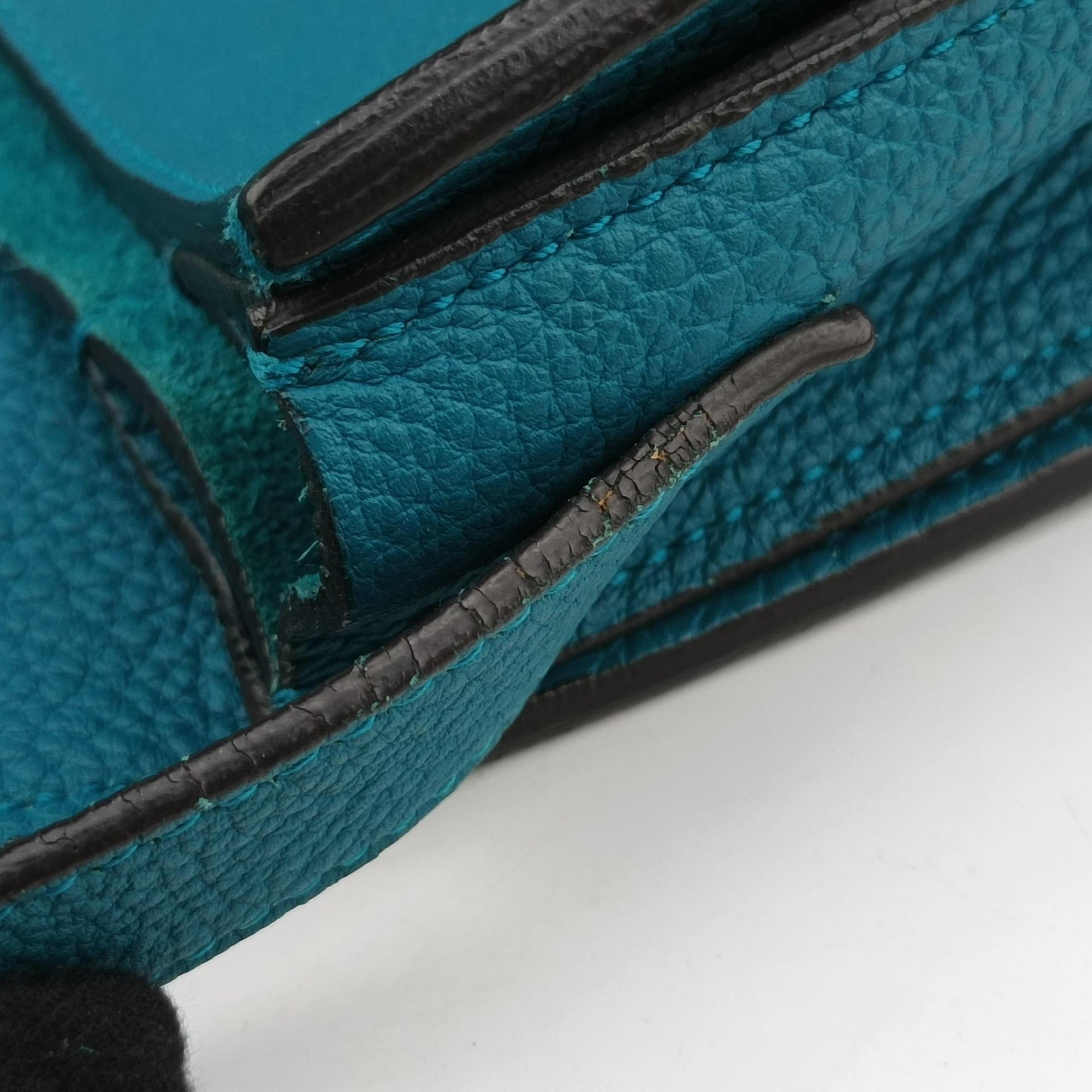 Pre-owned Gucci Bright Bit Blue Leather 353231 shoulderbag | stylenewstar