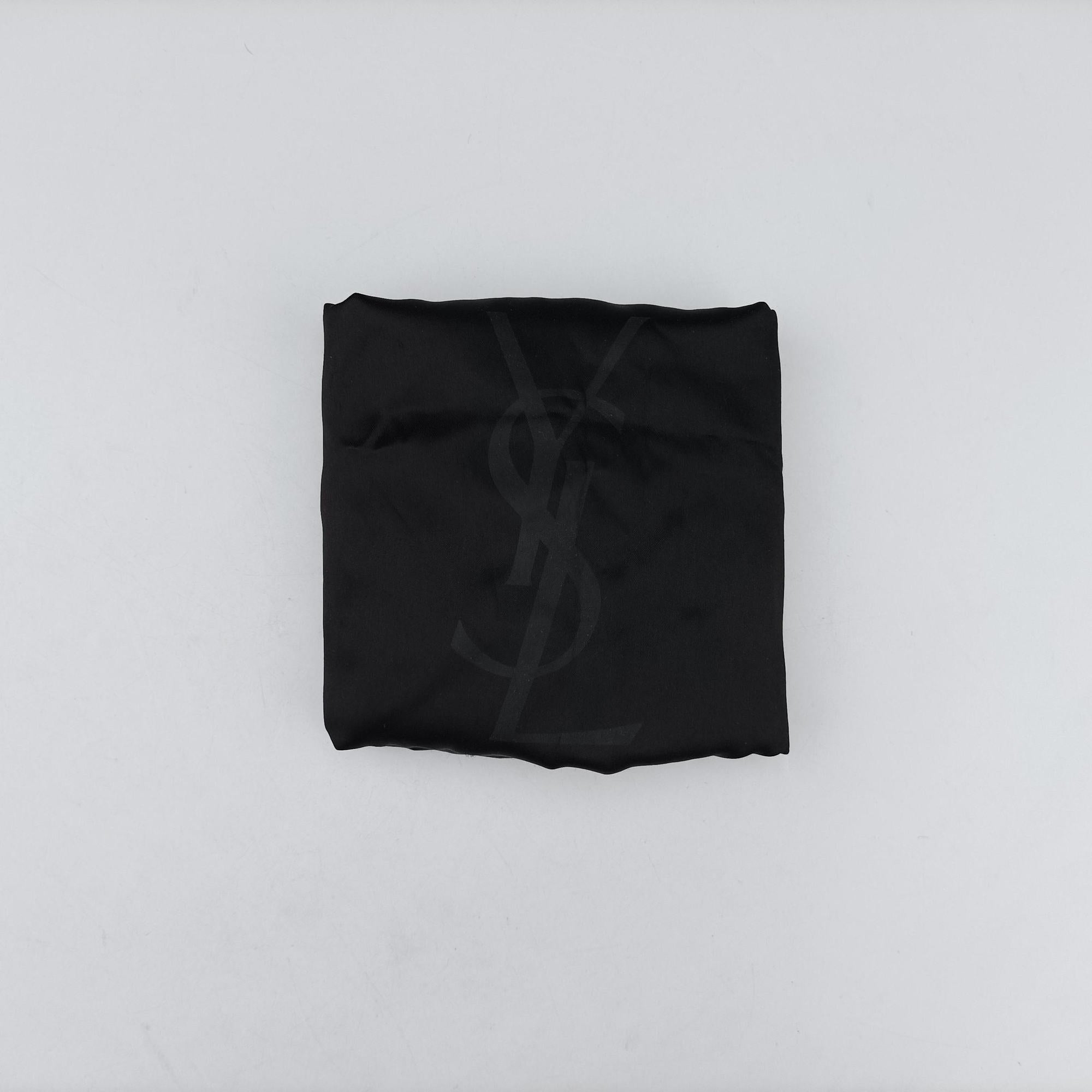Secondhand Yves Saint Laurent Belle de Jour Black Patent 282138 shoulderbag | stylenewstar