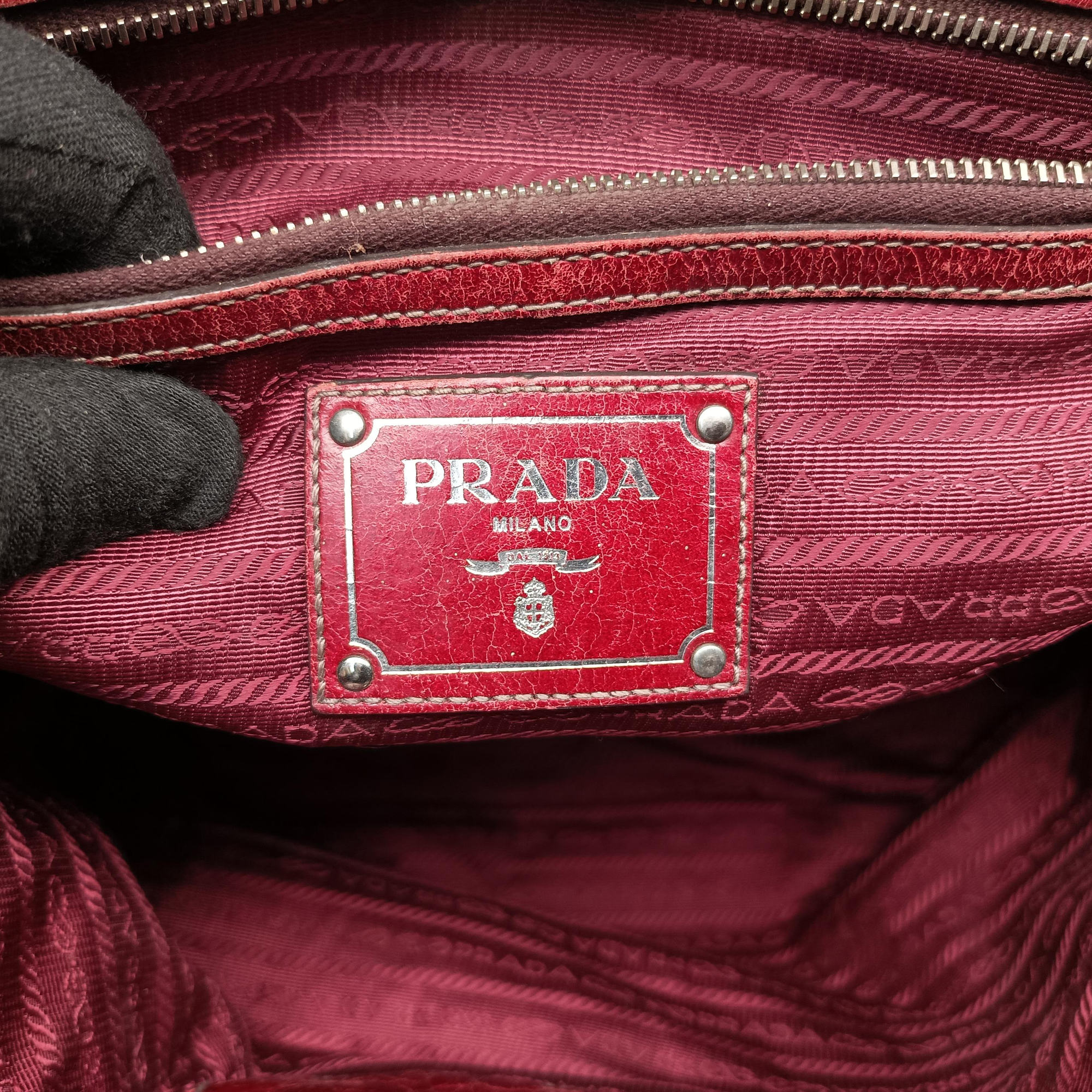 Pre-owned Prada Triangle Logo Bordeaux Leather  shoulderbag | stylenewstar