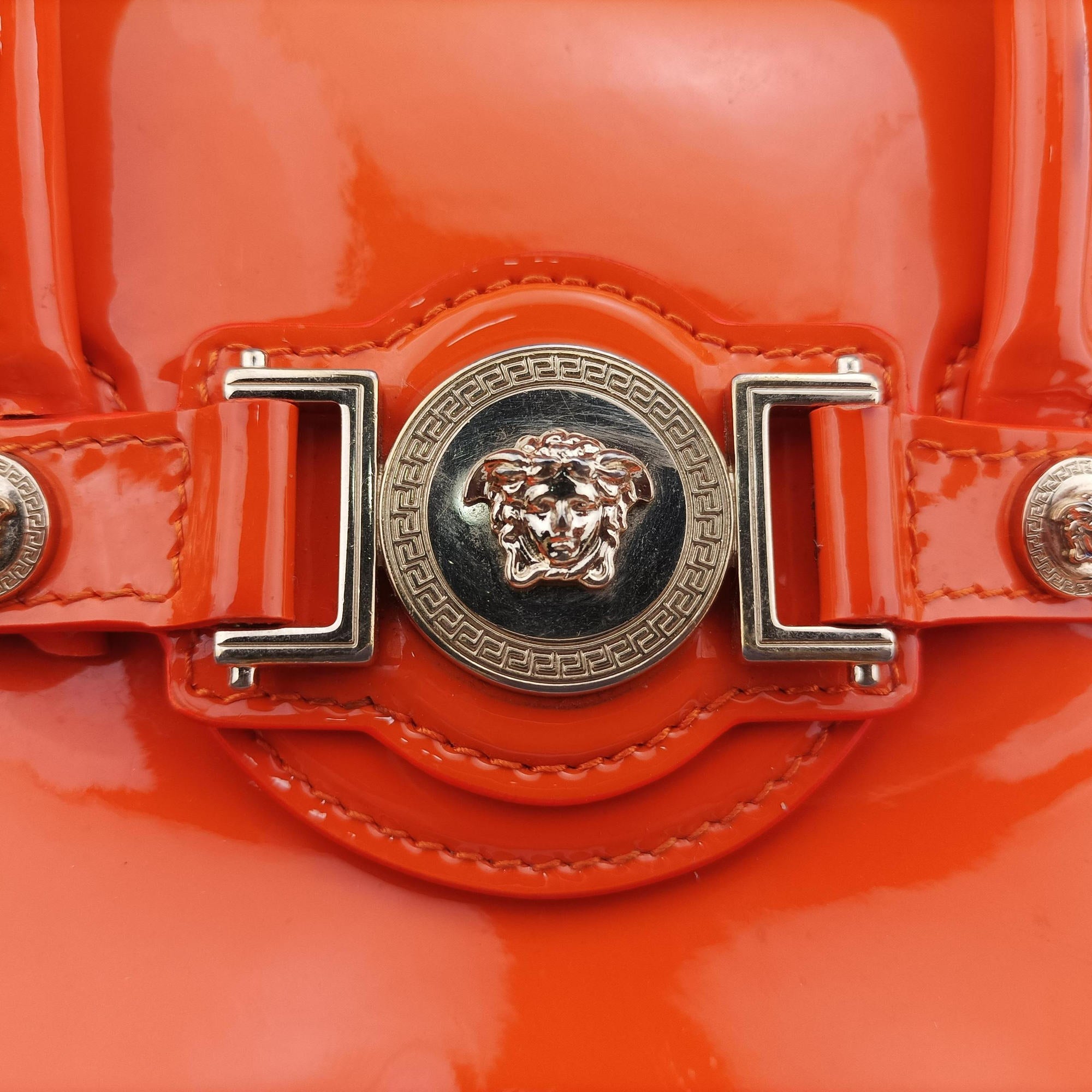 Pre-owned VERSACE La Medusa Orange patent  shoulderbag | stylenewstar