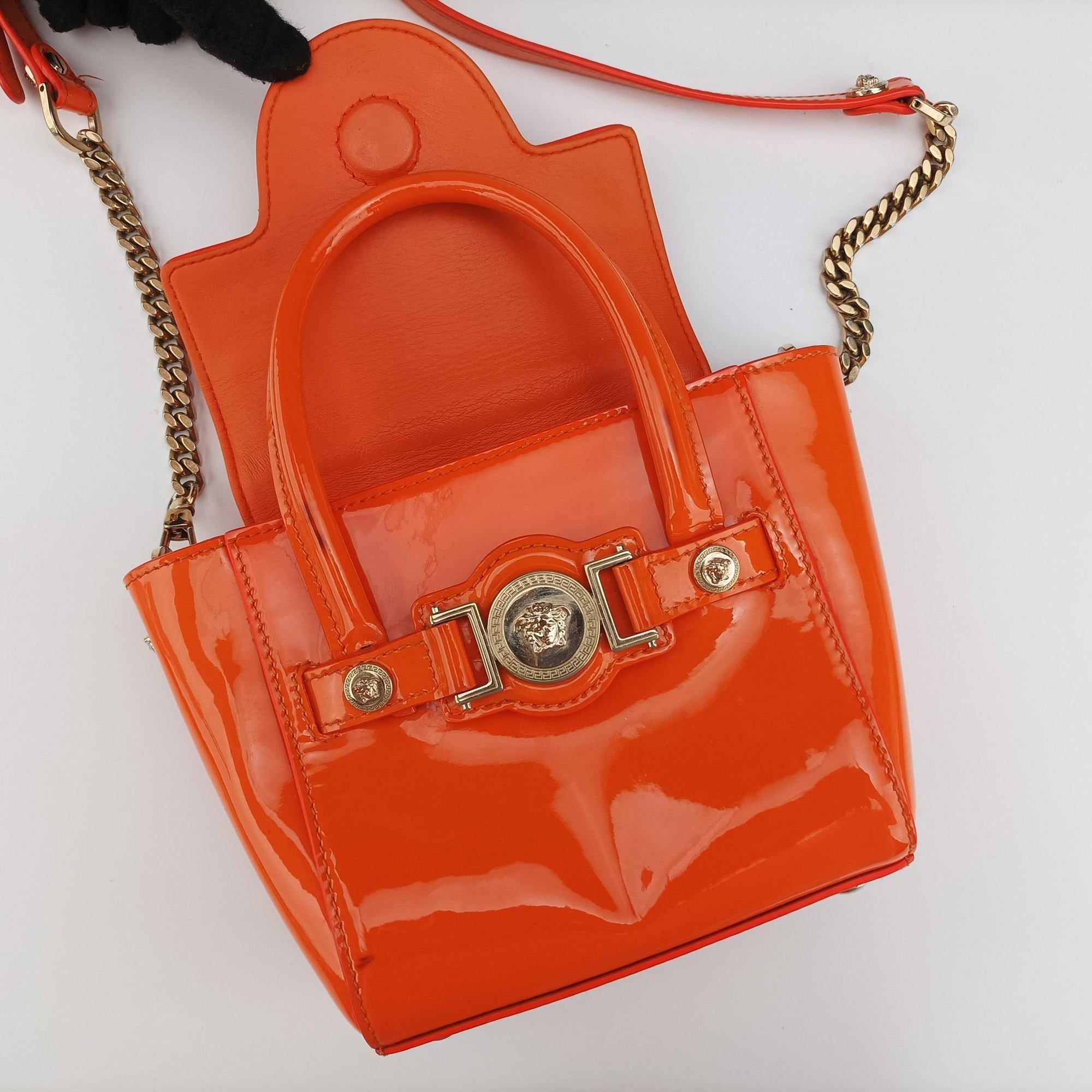 Pre-owned VERSACE La Medusa Orange patent  shoulderbag | stylenewstar