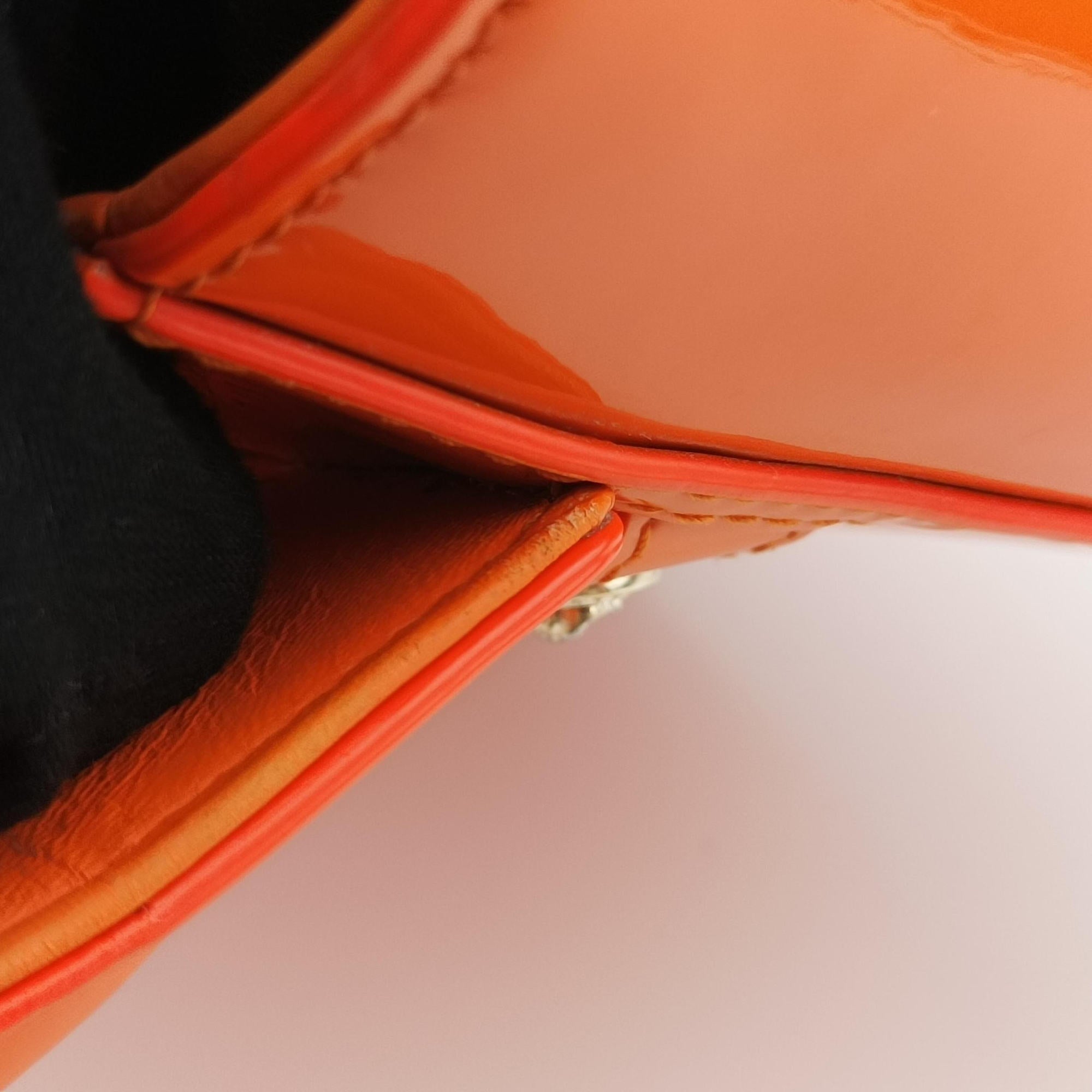 Pre-owned VERSACE La Medusa Orange patent  shoulderbag | stylenewstar